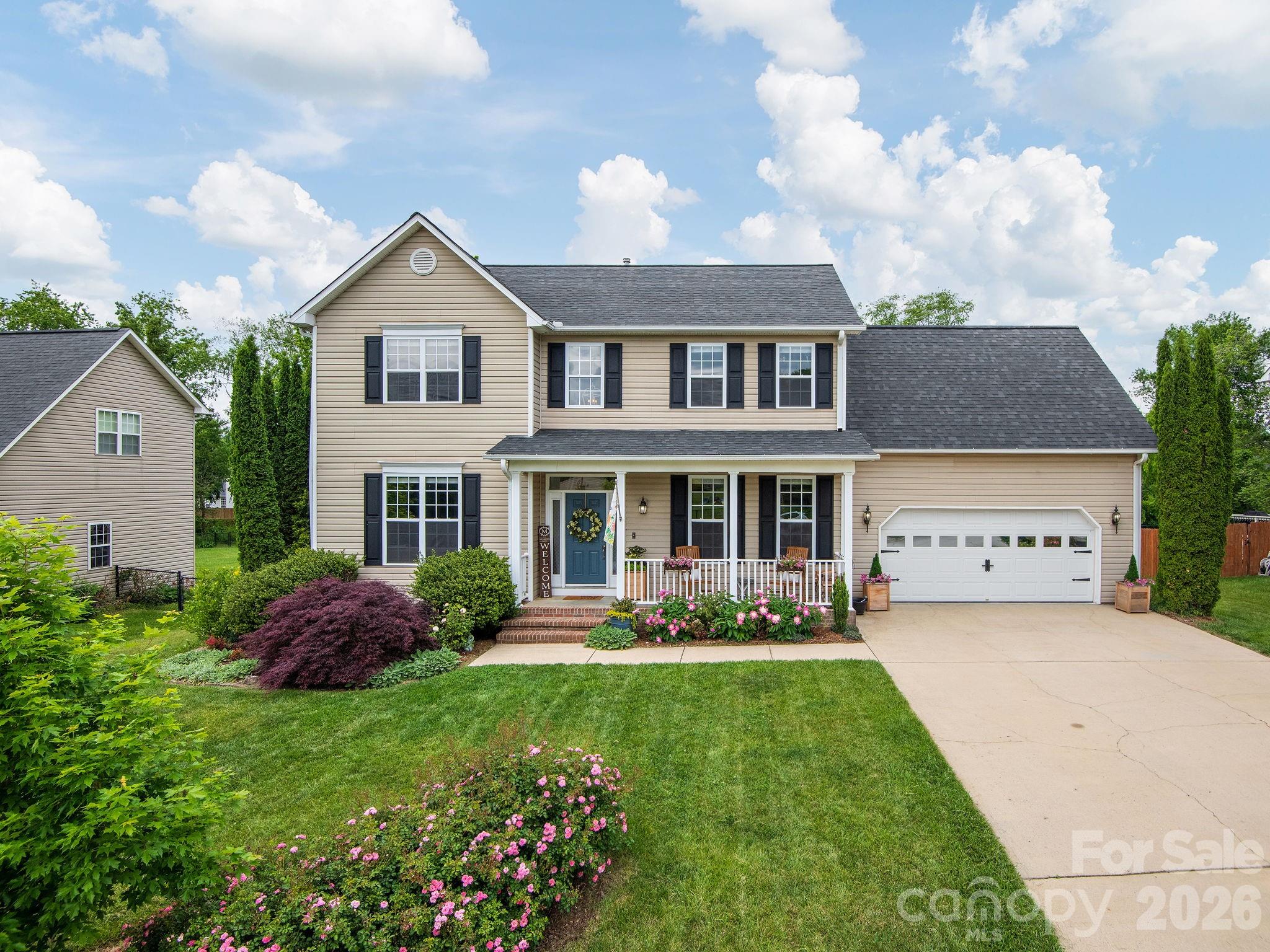 Front View - 288 Walnut Crest Road, Fletcher