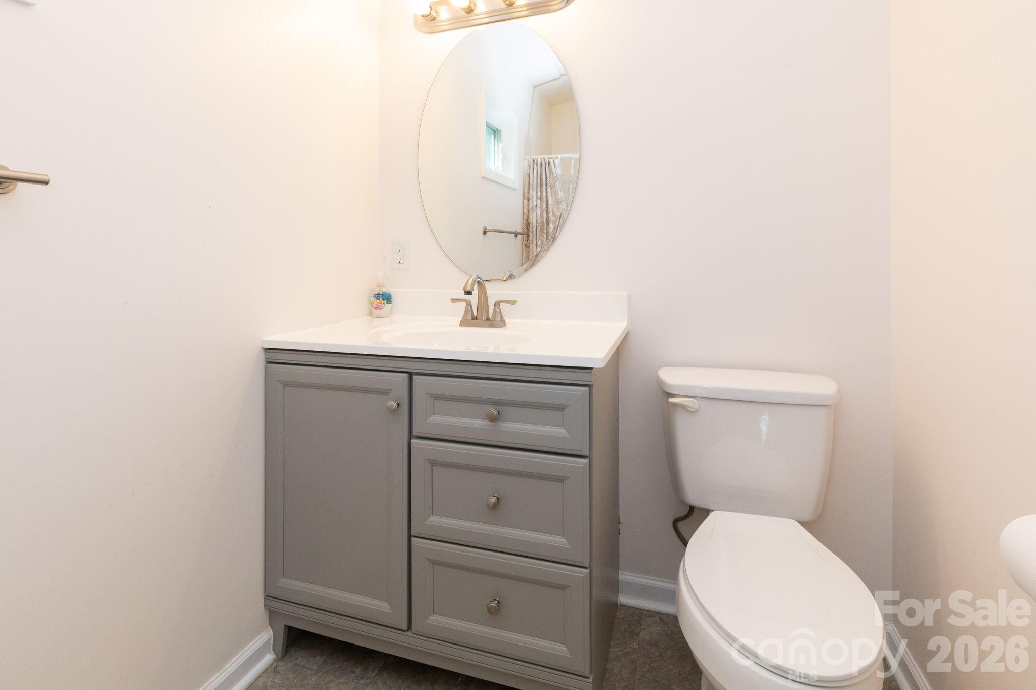 Upper Level Bathroom - 12 Lila Lane, Clyde