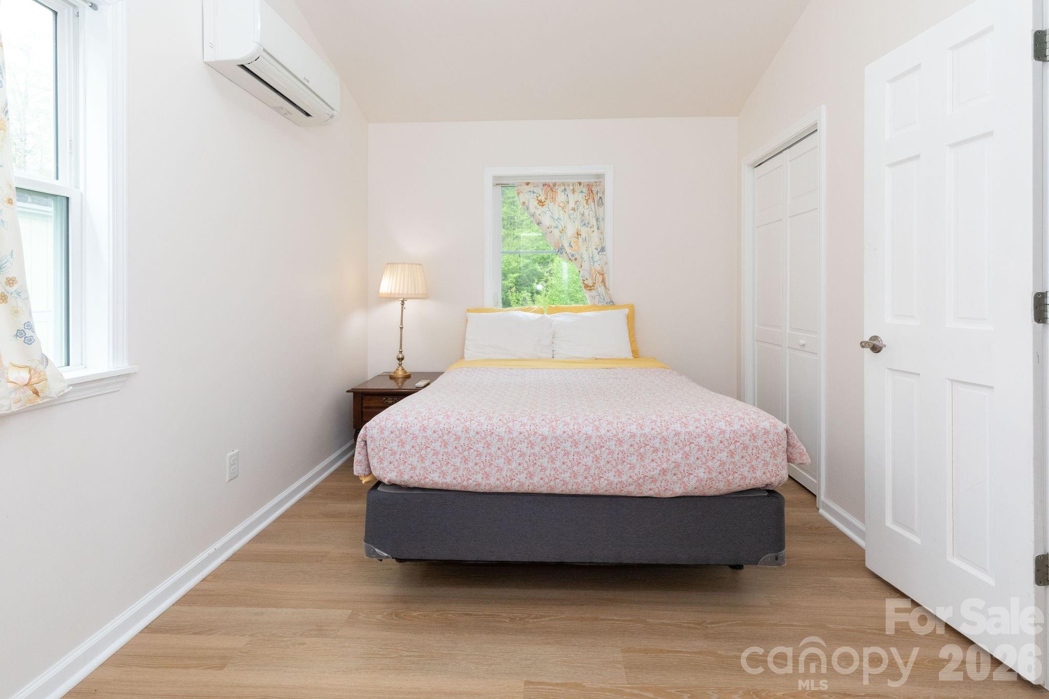 Upper Level Bedroom - 12 Lila Lane, Clyde