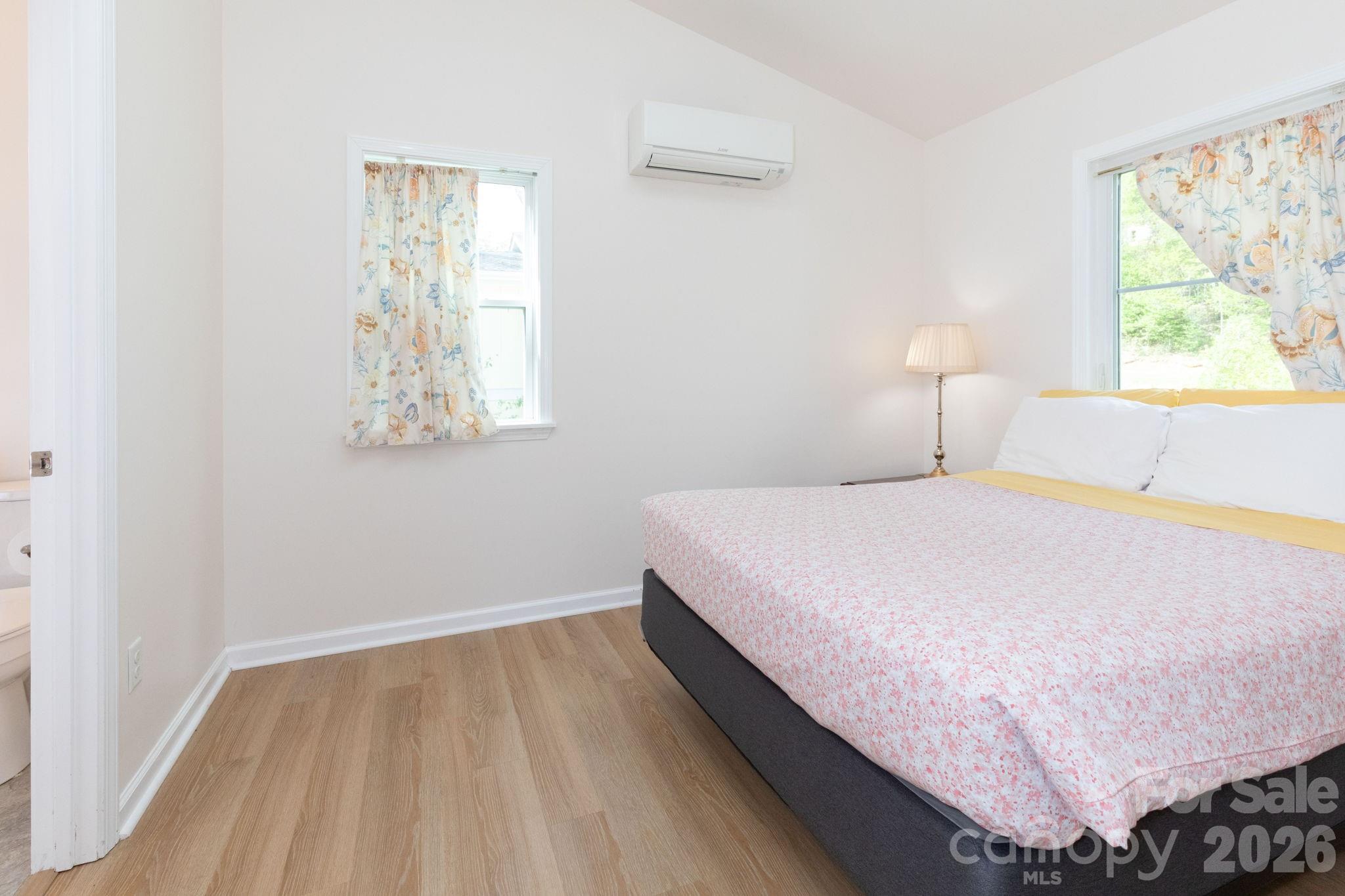 Upper Level Bedroom - 12 Lila Lane, Clyde