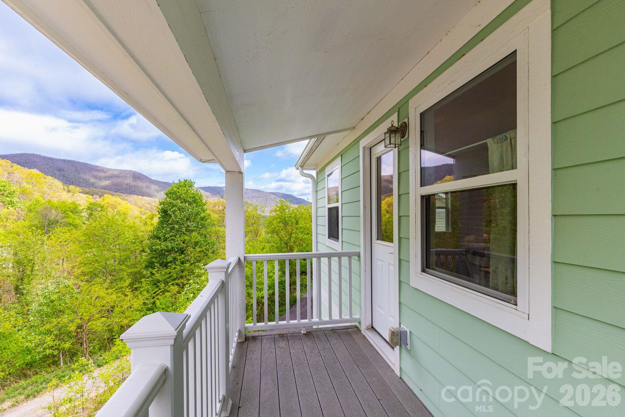 Upper Level Covered Deck - 12 Lila Lane, Clyde