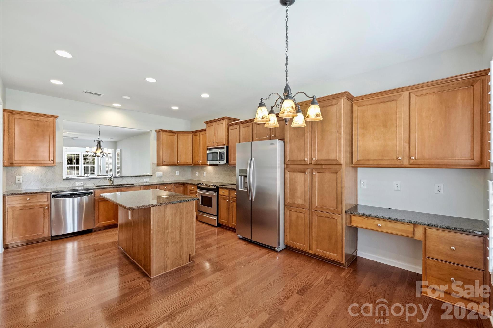 Single Family Residence at 23116 Kingfisher Drive, Fort Mill, photo 7 of 43