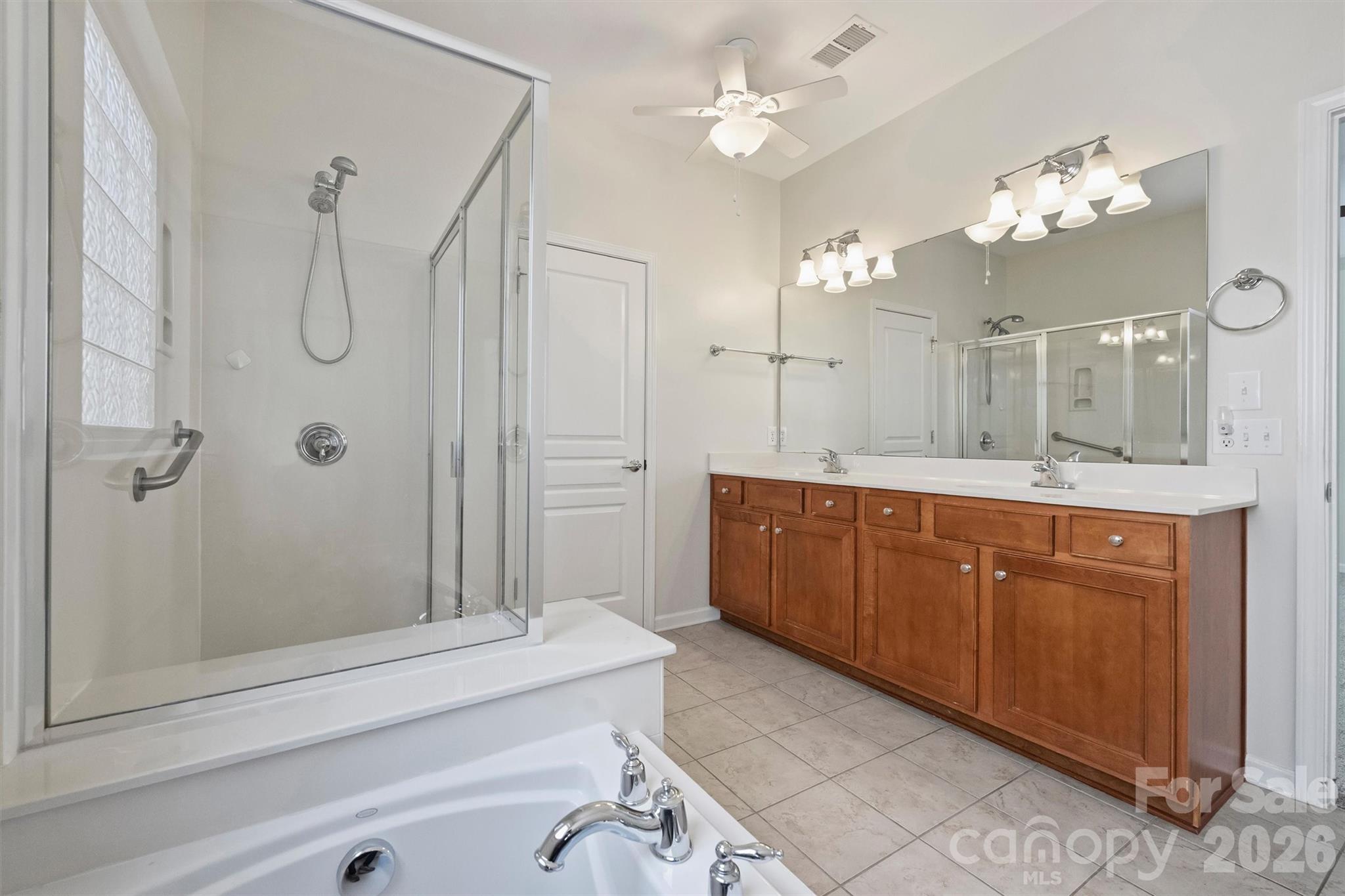 Single Family Residence at 23116 Kingfisher Drive, Fort Mill, photo 22 of 43