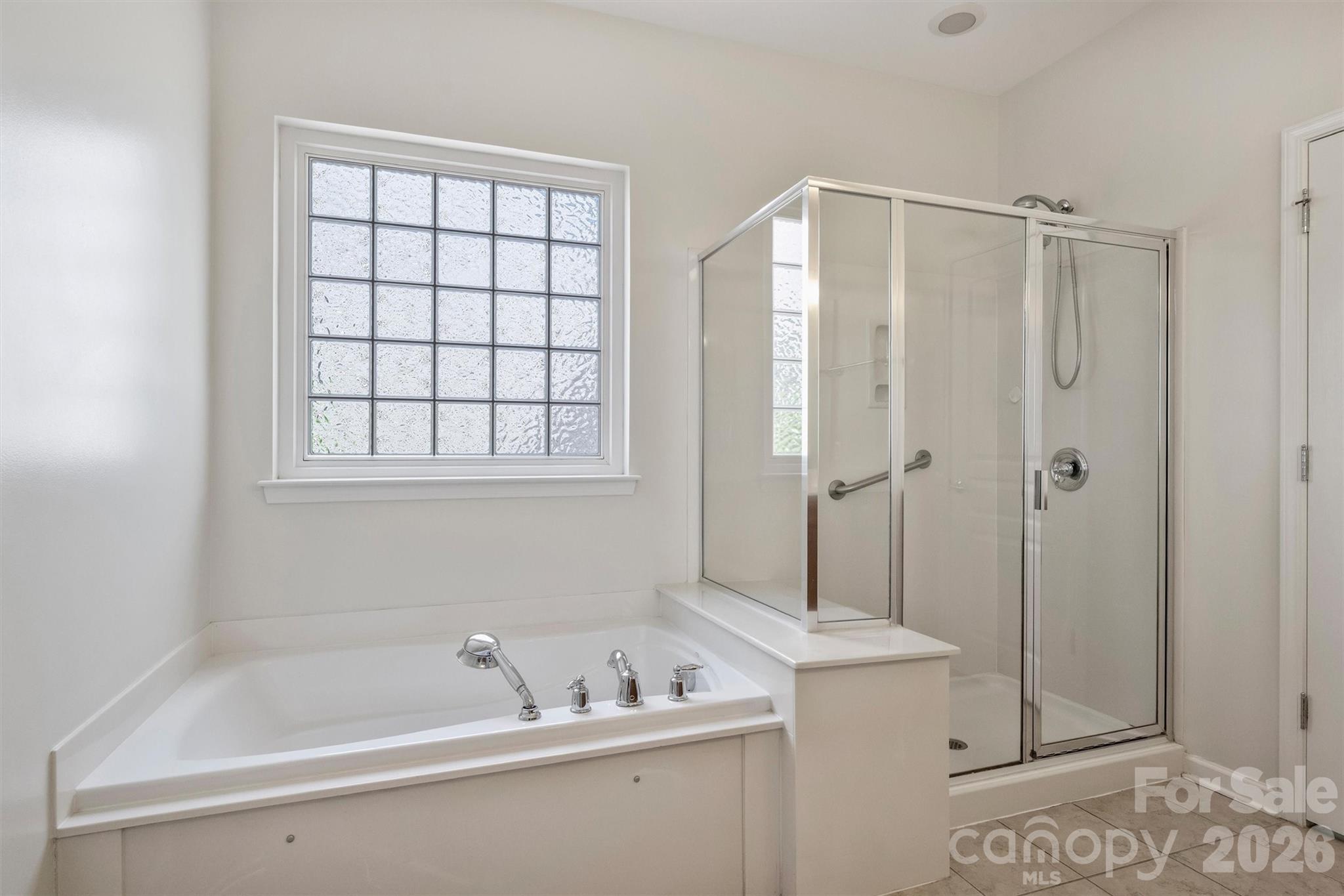 Single Family Residence at 23116 Kingfisher Drive, Fort Mill, photo 24 of 43