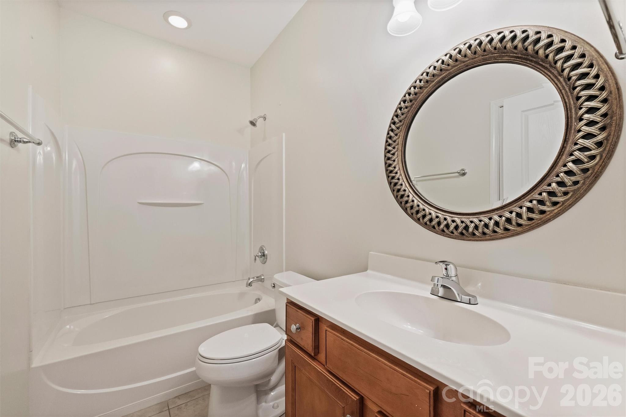 Single Family Residence at 23116 Kingfisher Drive, Fort Mill, photo 28 of 43
