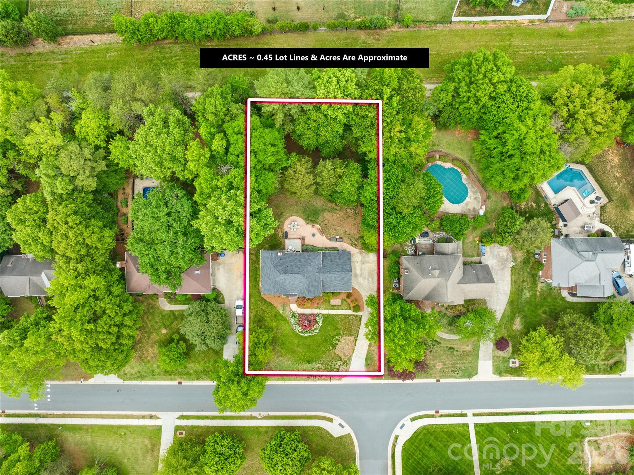 Over half an acre w/ no rear-facing neighbor - 1066 Briarcliff Road, Mooresville