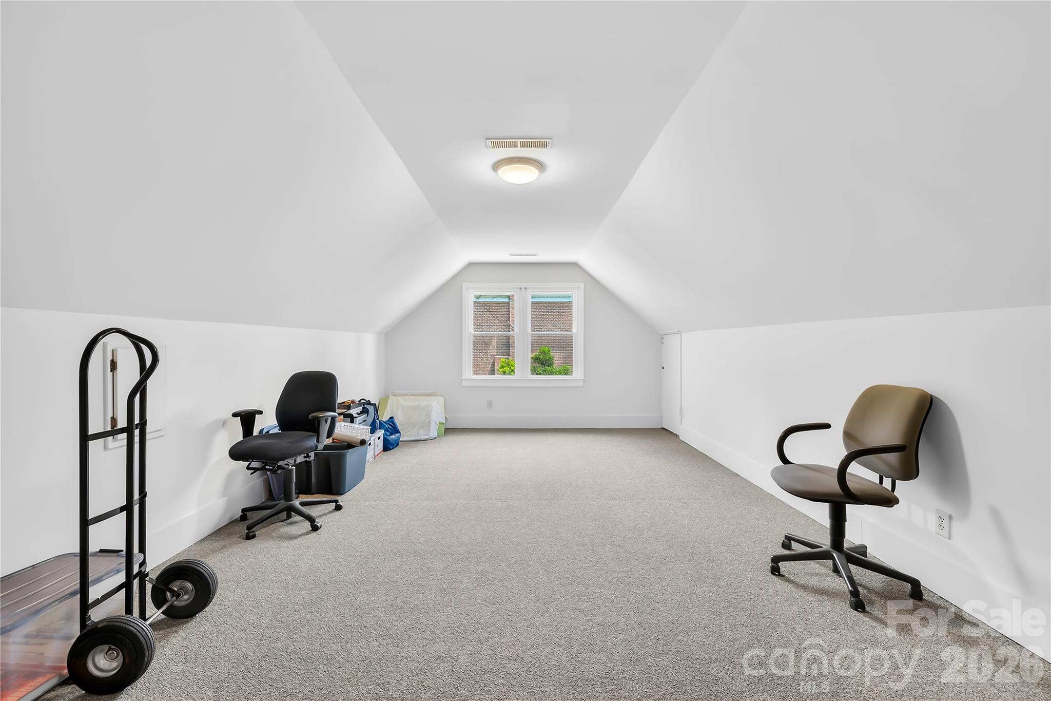 Bonus room with new carpet and additional storage - 1066 Briarcliff Road, Mooresville
