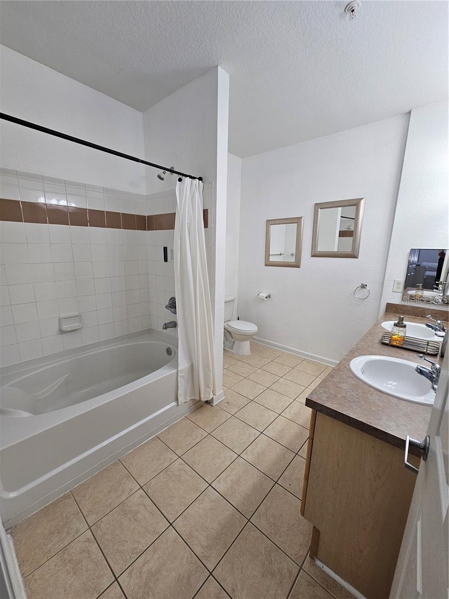 Condominium at 202 TERRACE RIDGE CIR #202, DAVENPORT, photo 11 of 16