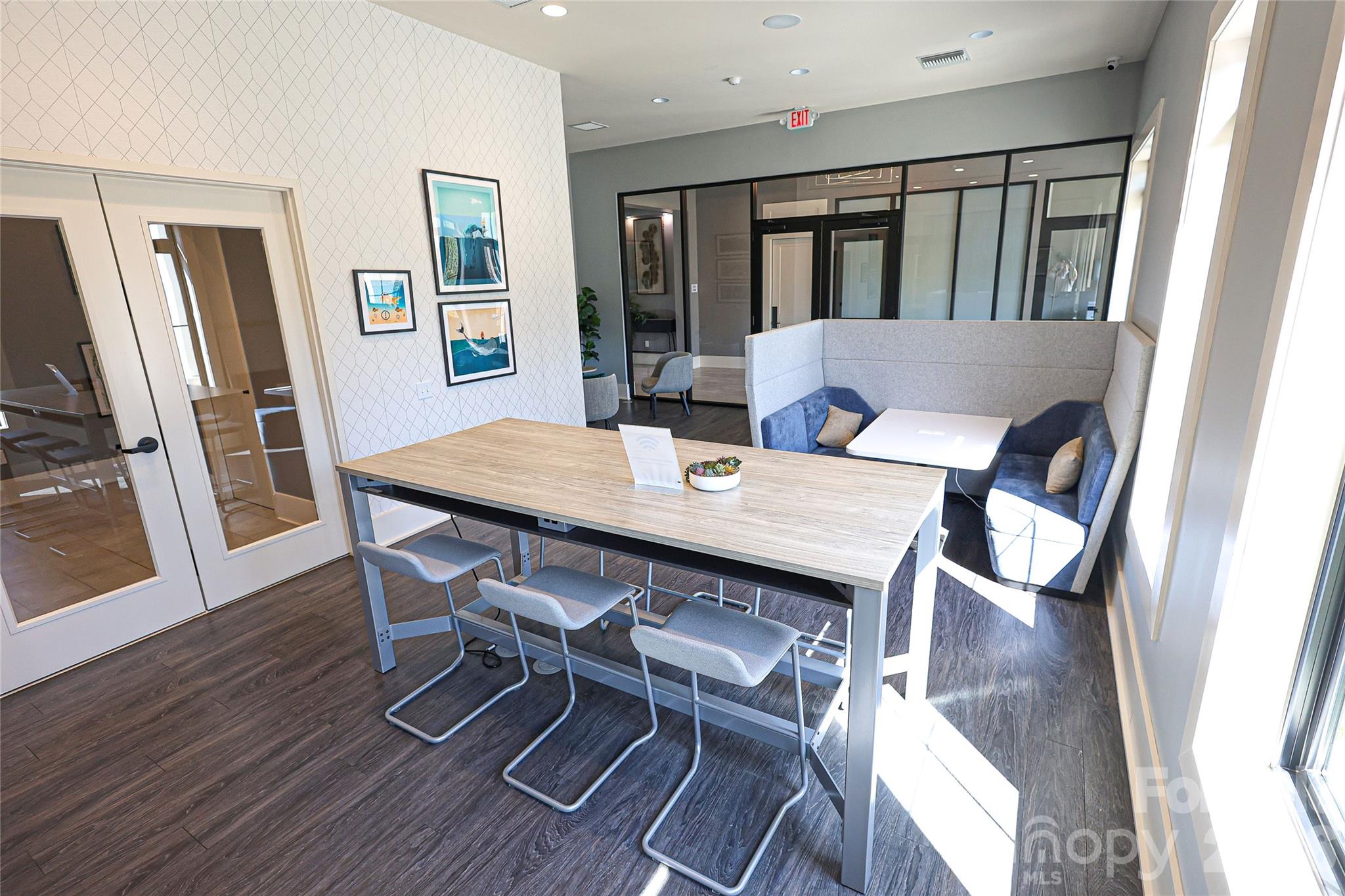 Single Family Residence at 4999 Twin River Drive, Denver, photo 42 of 44