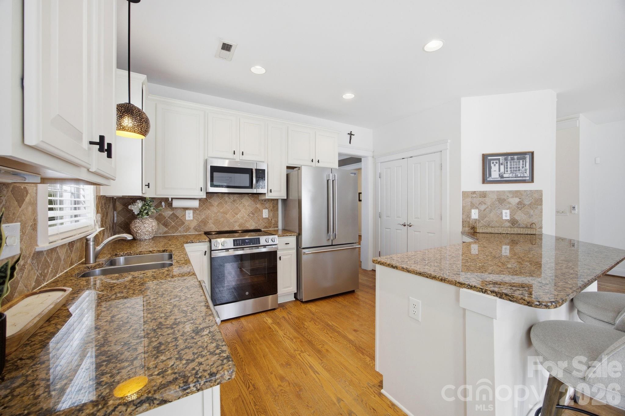 Single Family Residence at 191 Lilac Mist Loop, Mooresville, photo 13 of 48