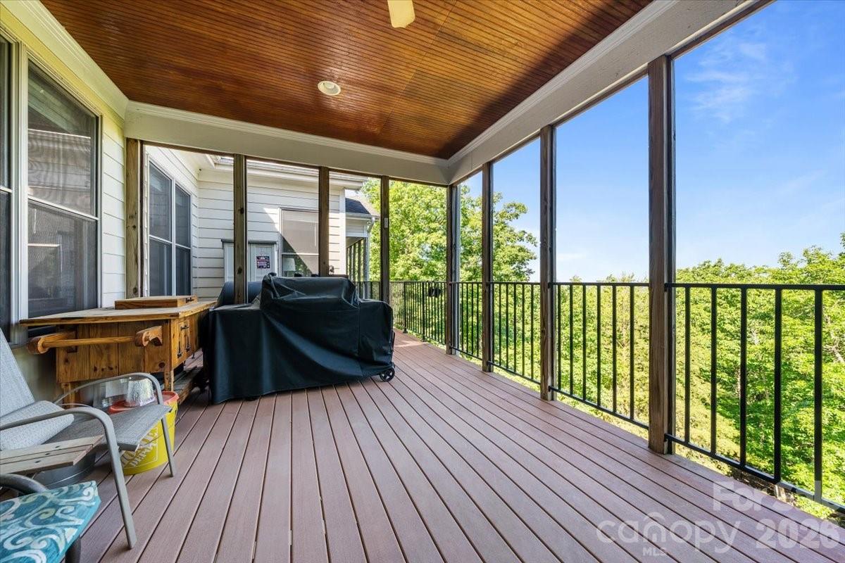 Single Family Residence at 2207 Sierra Trace Road, Denton, photo 17 of 48