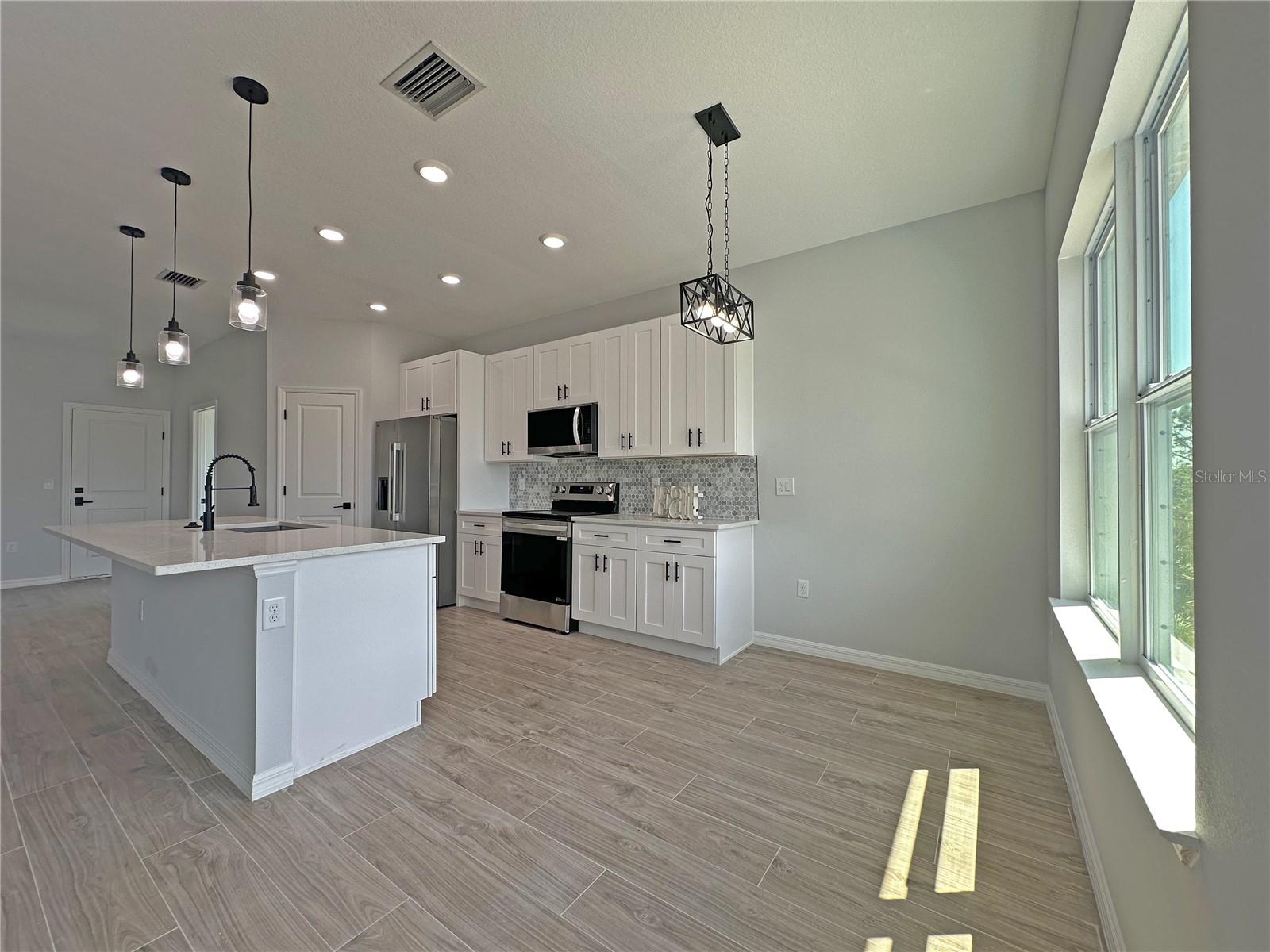 Single Family Residence at 13558 JERONIMO LN, PORT CHARLOTTE, photo 10 of 21