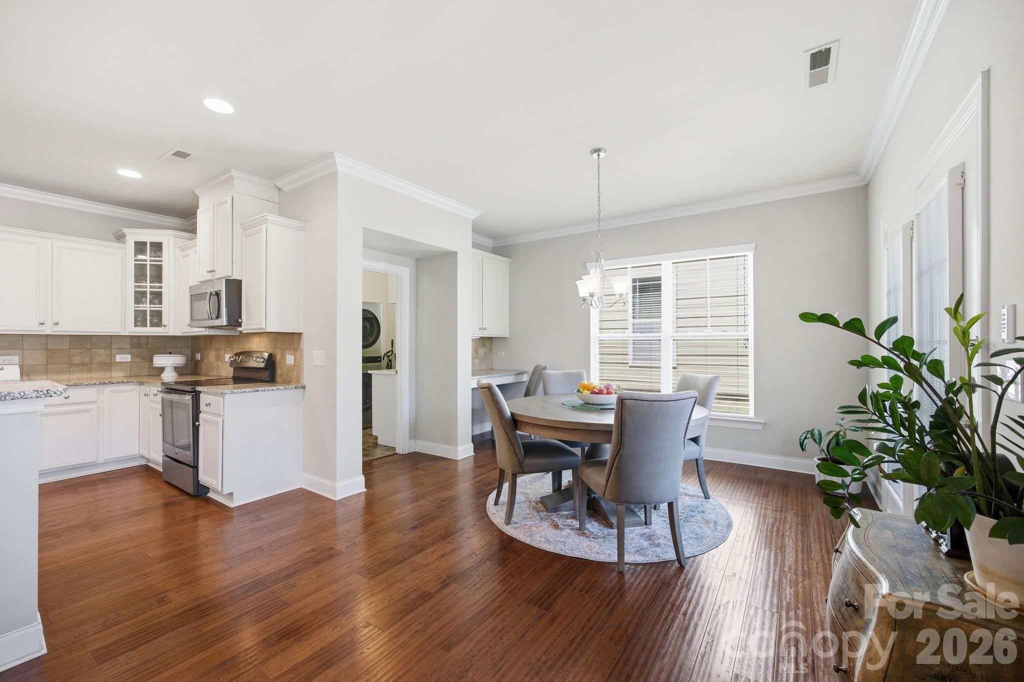 Single Family Residence at 16024 Oxford Glenn Drive, Huntersville, photo 29 of 43