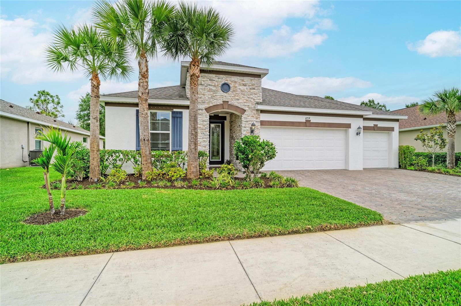 4714 ROYCROFT TER