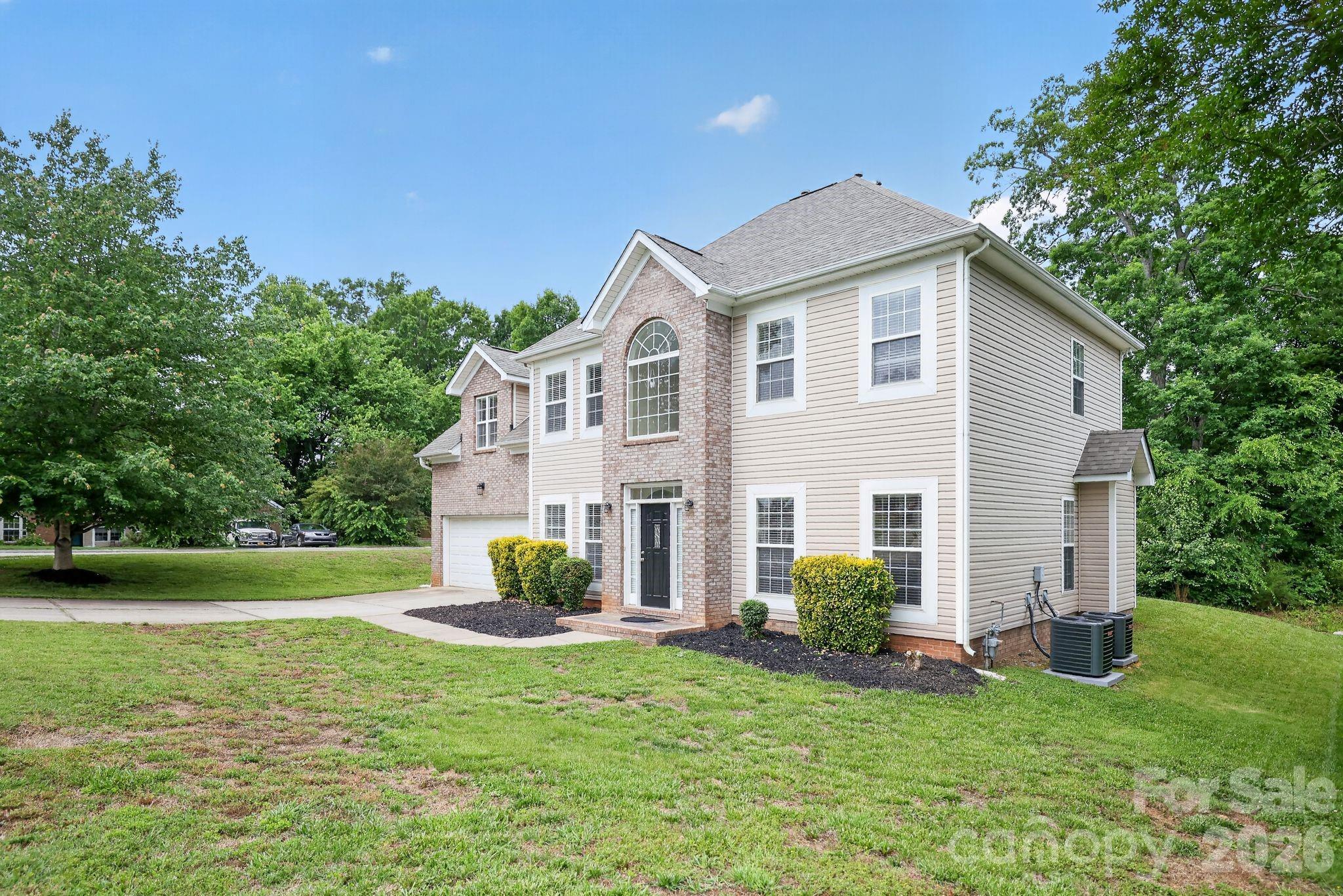 Single Family Residence at 1601 Sumpter Lane, Monroe, photo 3 of 35