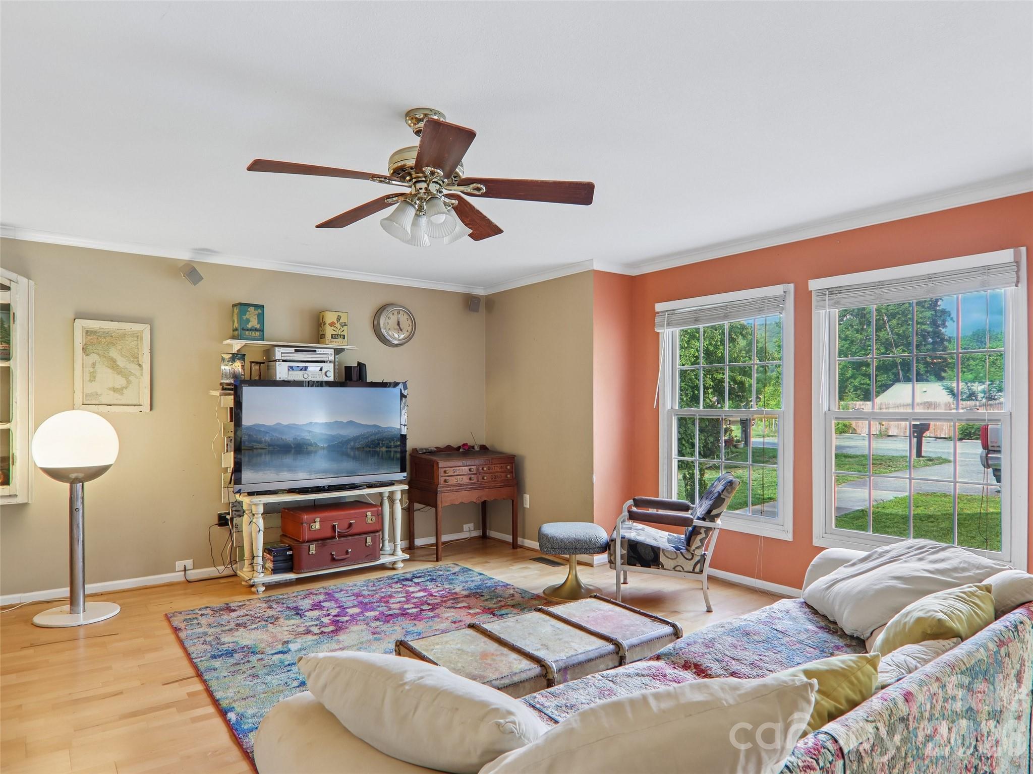 Townhouse at 34 Union Chapel Road, Weaverville, photo 3 of 37
