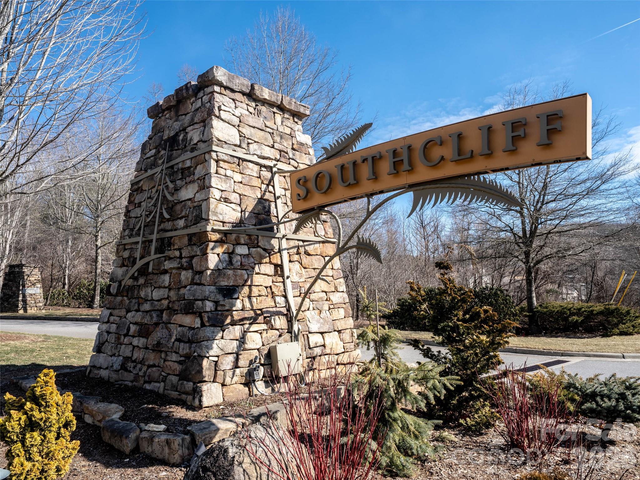 Southcliff Entrance - 9998 Southcliff Parkway, Fairview