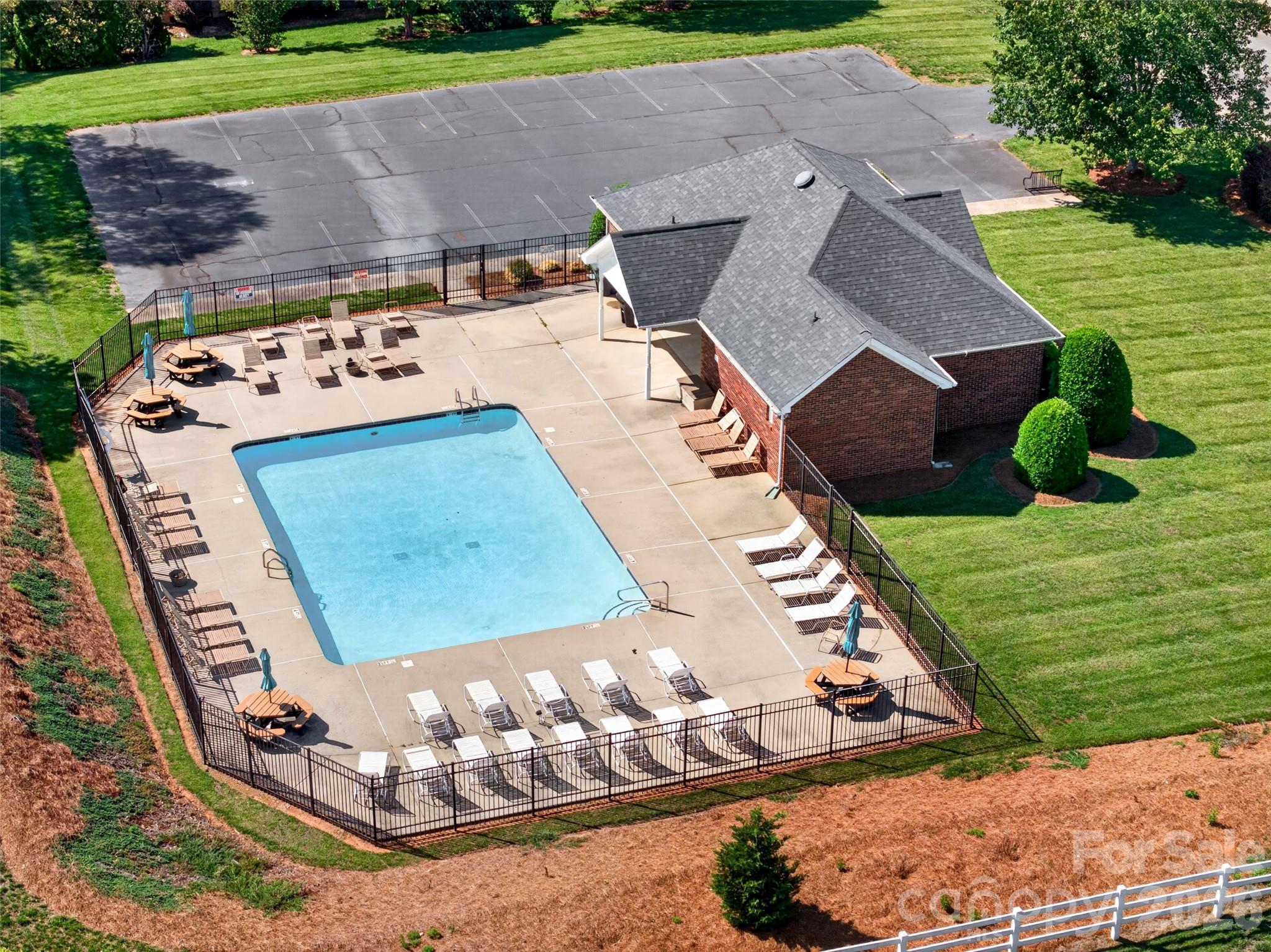 Clubhouse and Pool - 3507 Savannah Way, Monroe