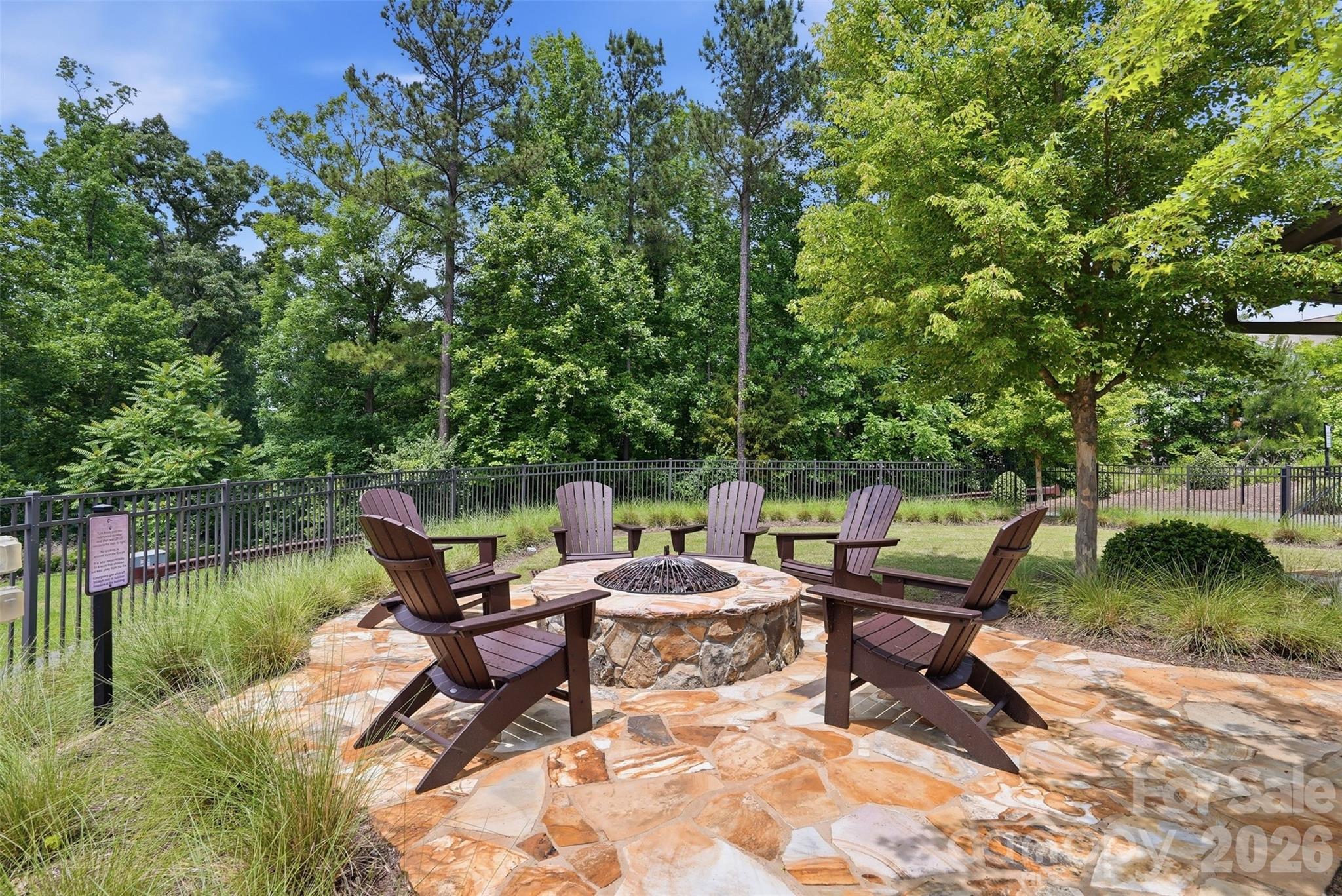 Single Family Residence at 1210 Therns Ferry Drive, Fort Mill, photo 29 of 44