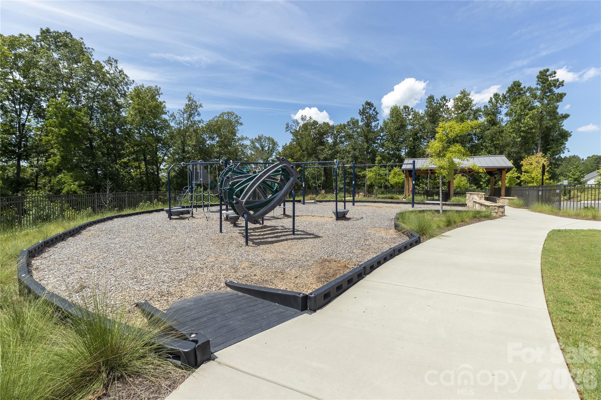 Single Family Residence at 1210 Therns Ferry Drive, Fort Mill, photo 34 of 44