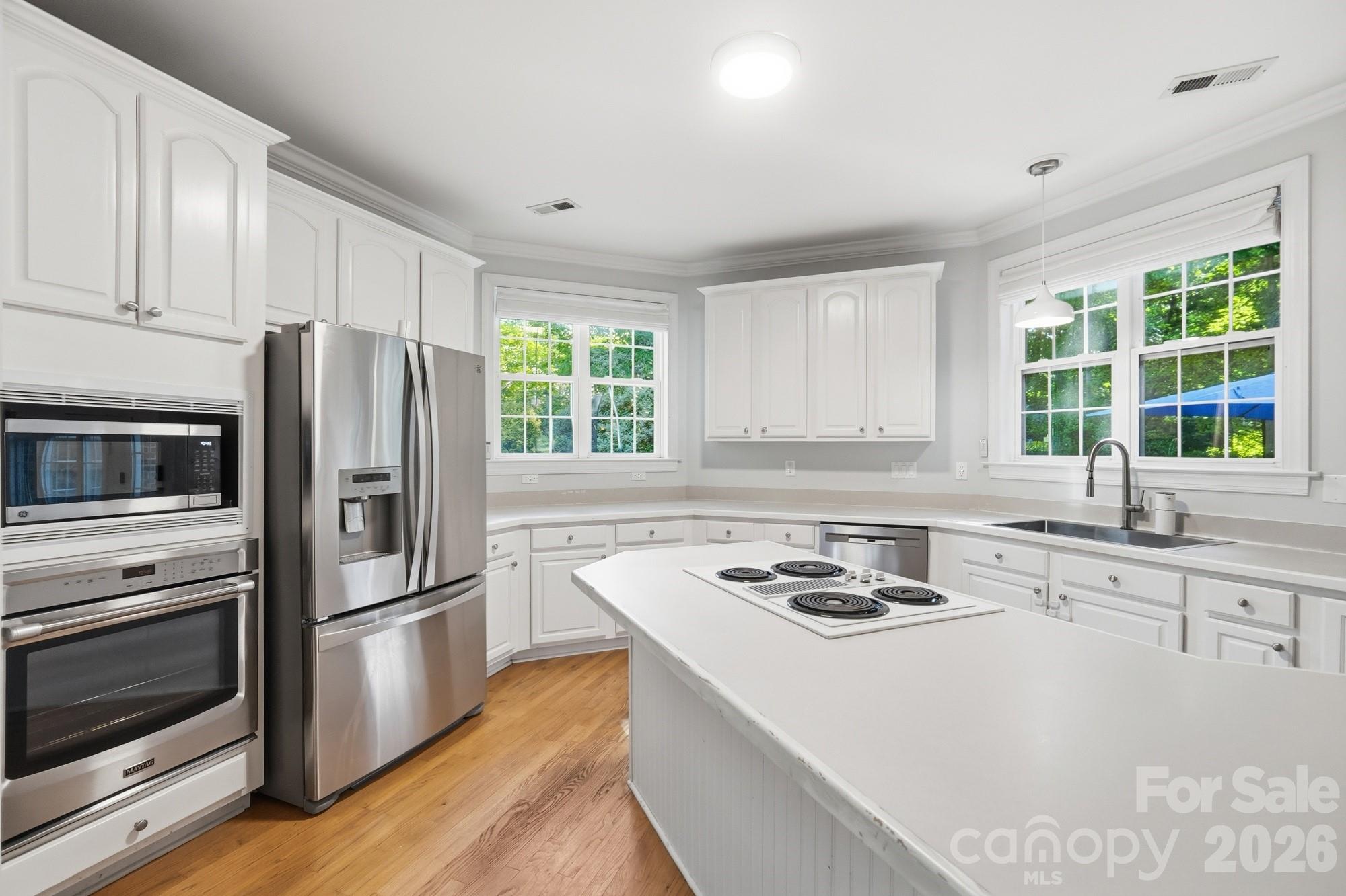 Single Family Residence at 11915 Austin Court, Mint Hill, photo 12 of 49