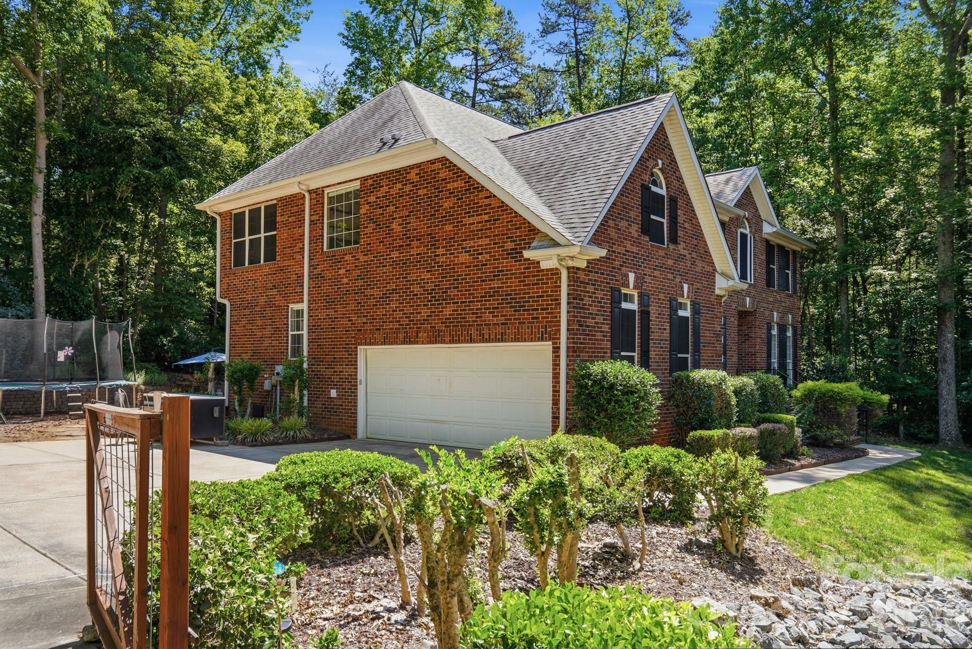 Single Family Residence at 11915 Austin Court, Mint Hill, photo 48 of 49