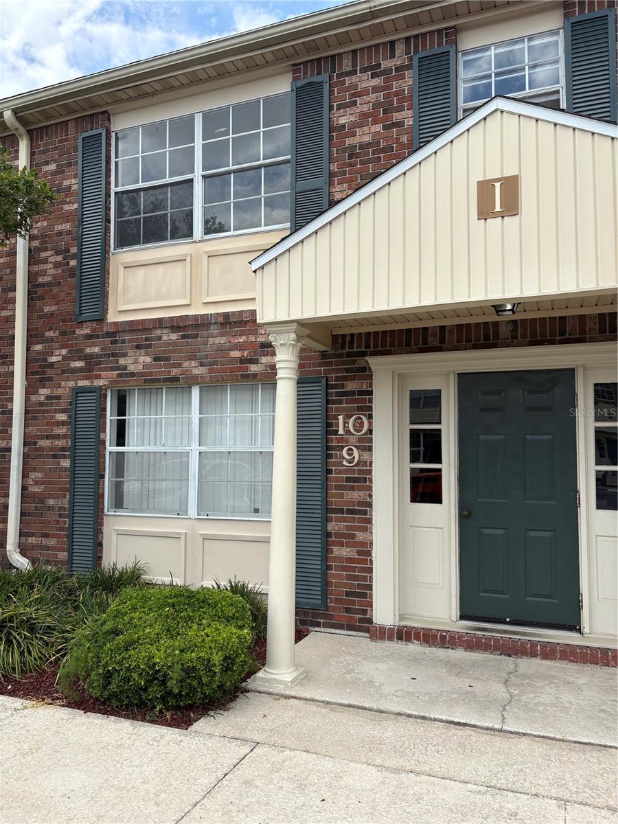1920 E EDGEWOOD DR #I 10