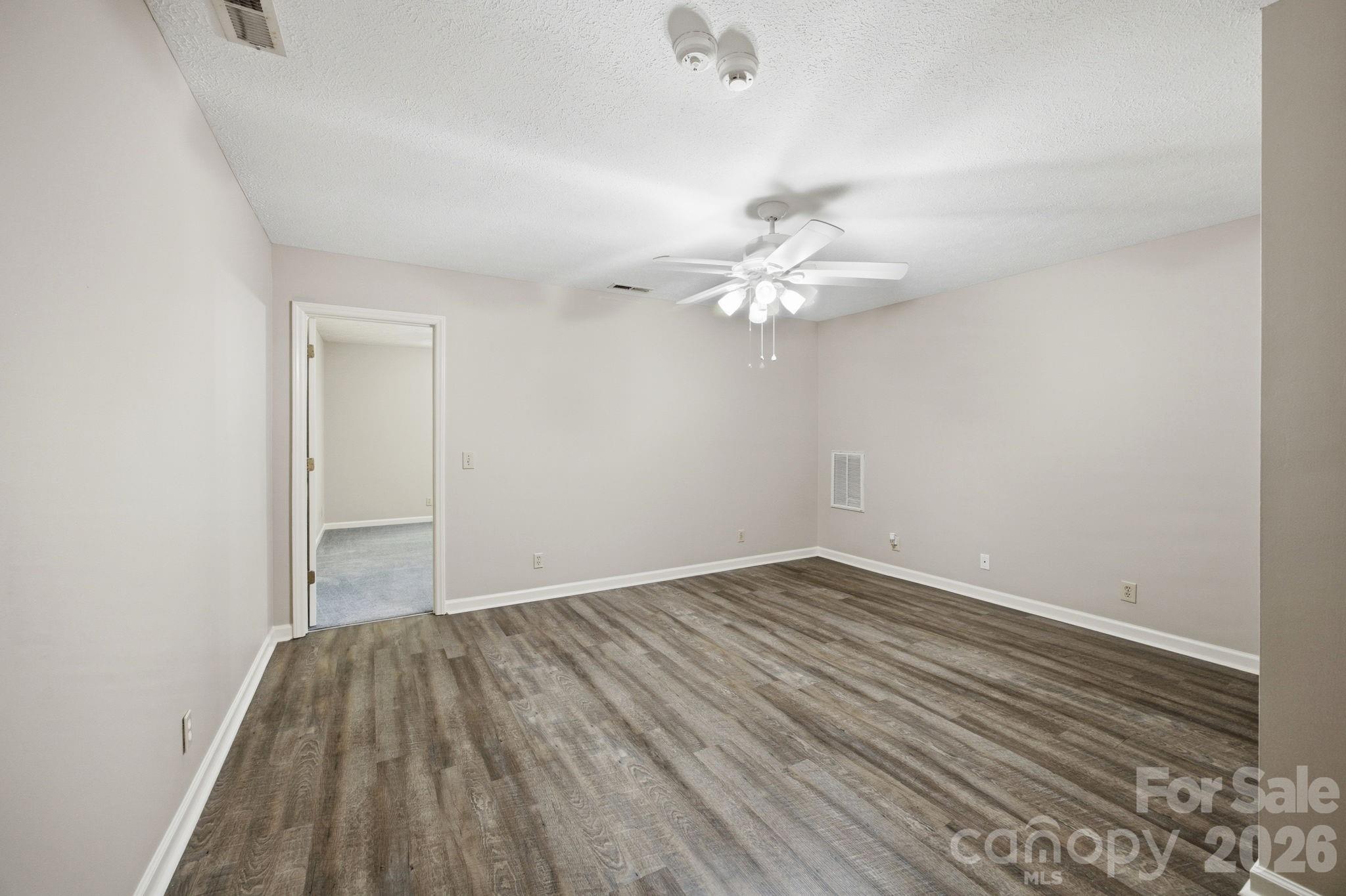 Loft - 195 Azalea Road, Mooresville