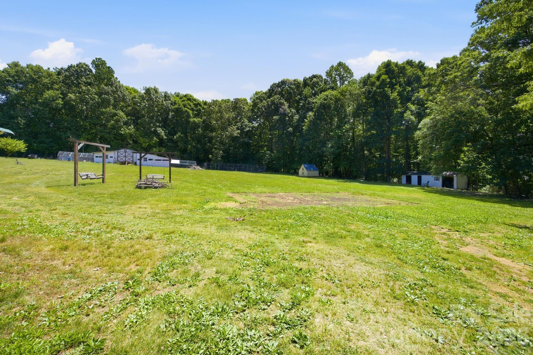 Single Family Residence at 195 Azalea Road, Mooresville, photo 43 of 48