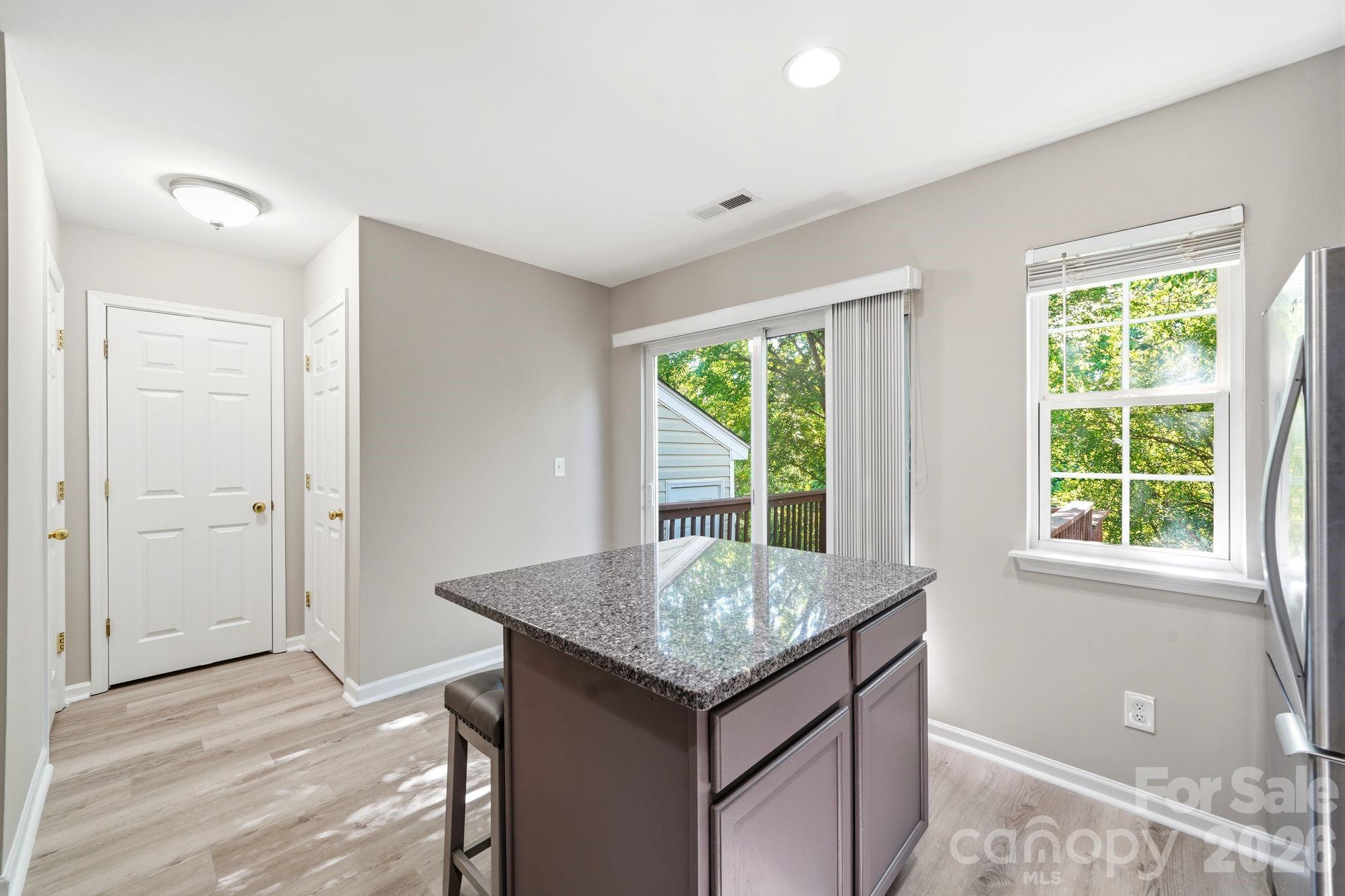Townhouse at 687 Rock Lake Glen, Fort Mill, photo 9 of 37