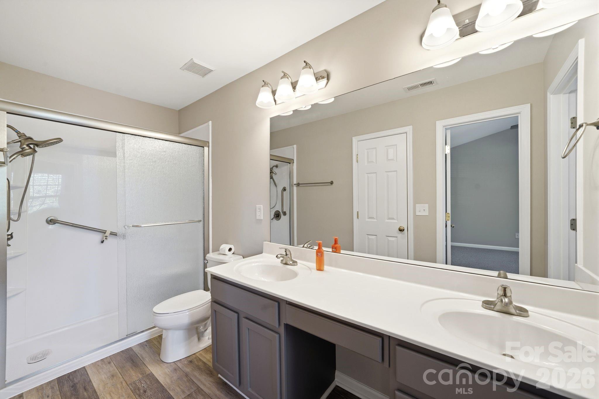 Walk in shower in primary bath - 687 Rock Lake Glen, Fort Mill