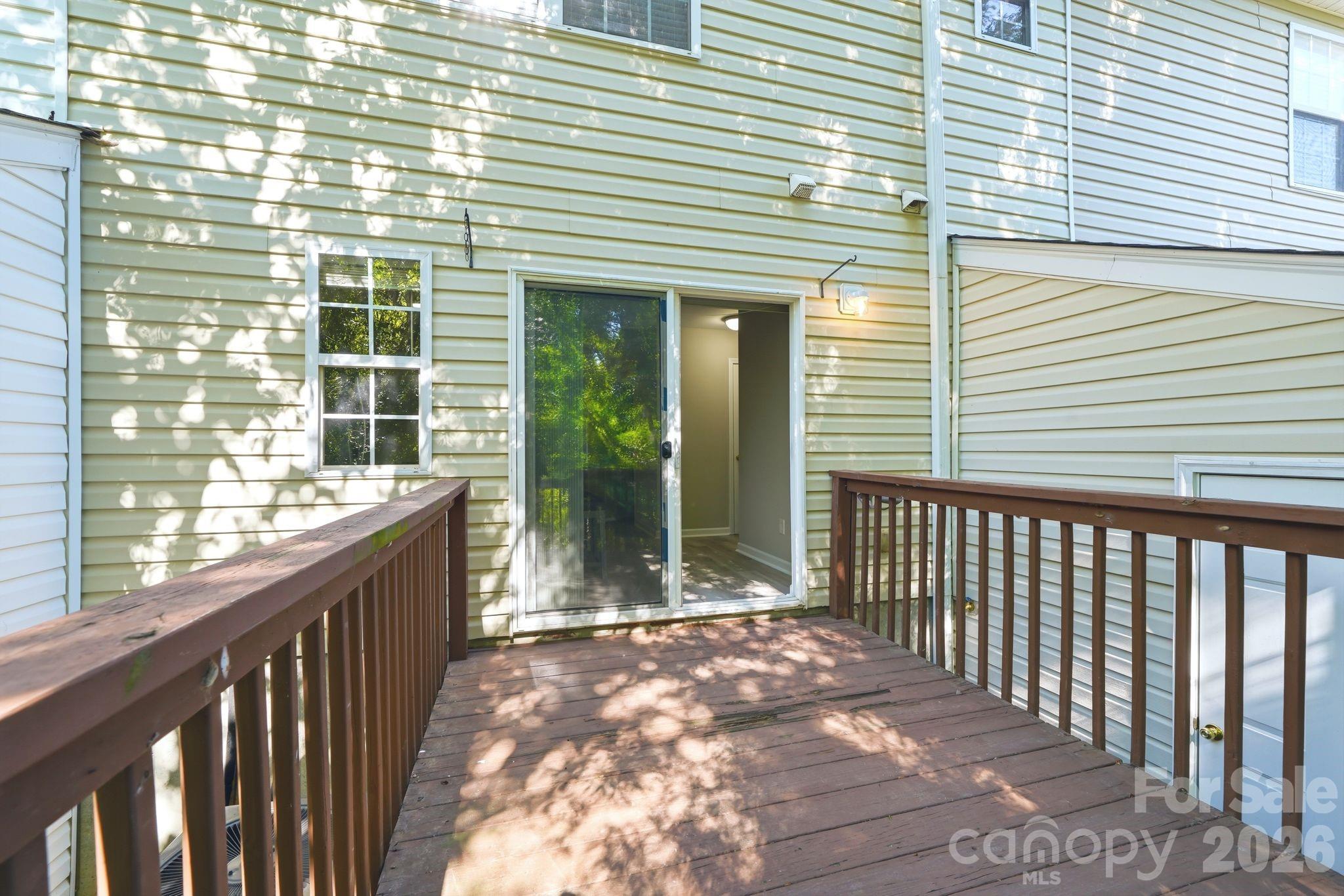 Townhouse at 687 Rock Lake Glen, Fort Mill, photo 35 of 37