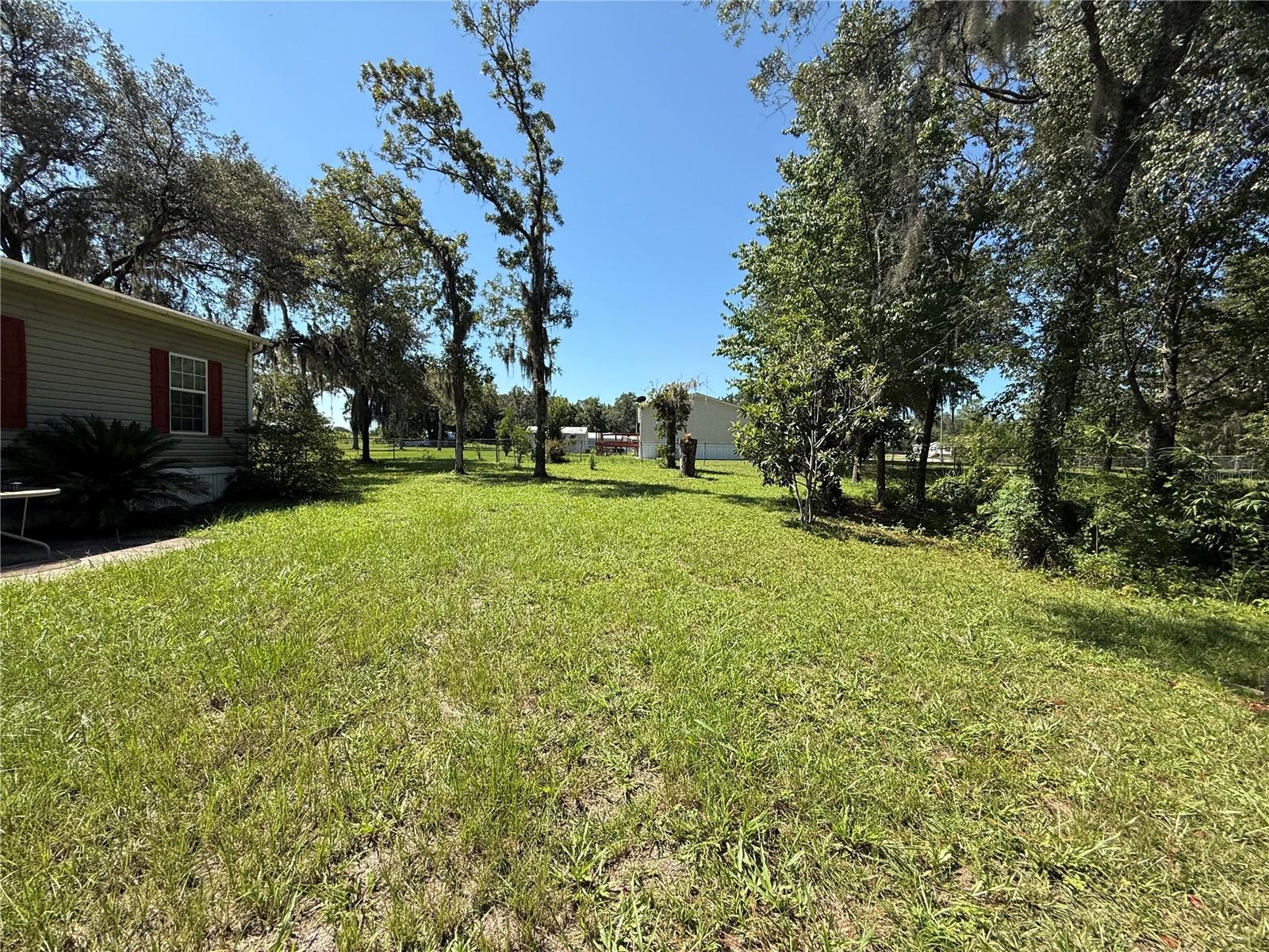 Manufactured Home at 6555 SW 165TH CT, OCALA, photo 4 of 44