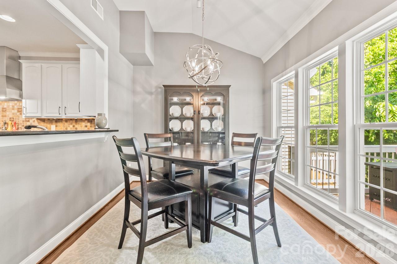 Townhouse at 14509 Greenpoint Lane, Huntersville, photo 10 of 41