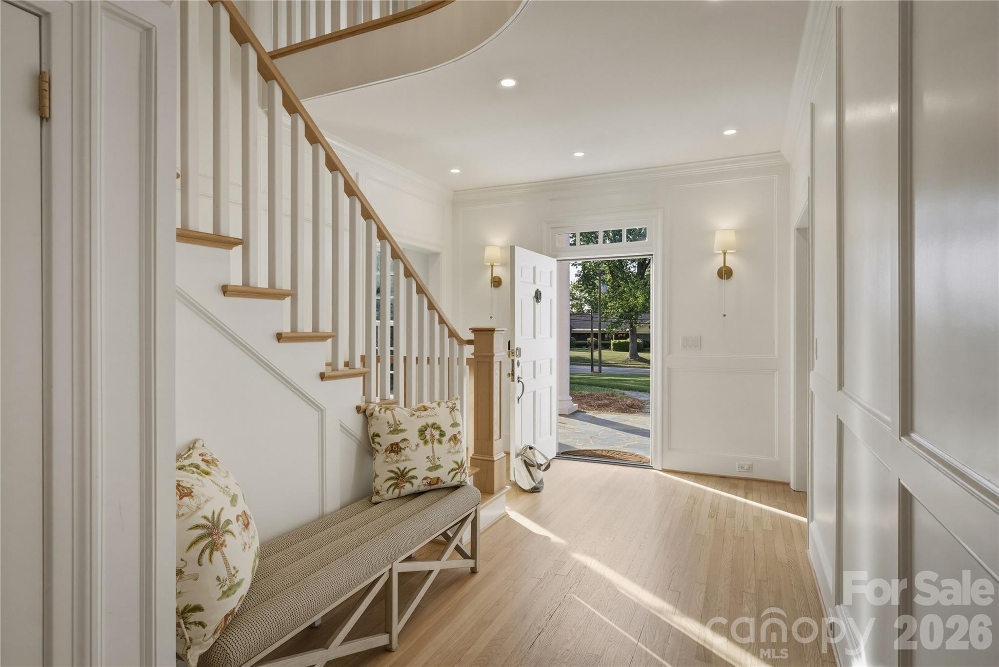 Guests are welcomed. - 319 W Union Street, Morganton