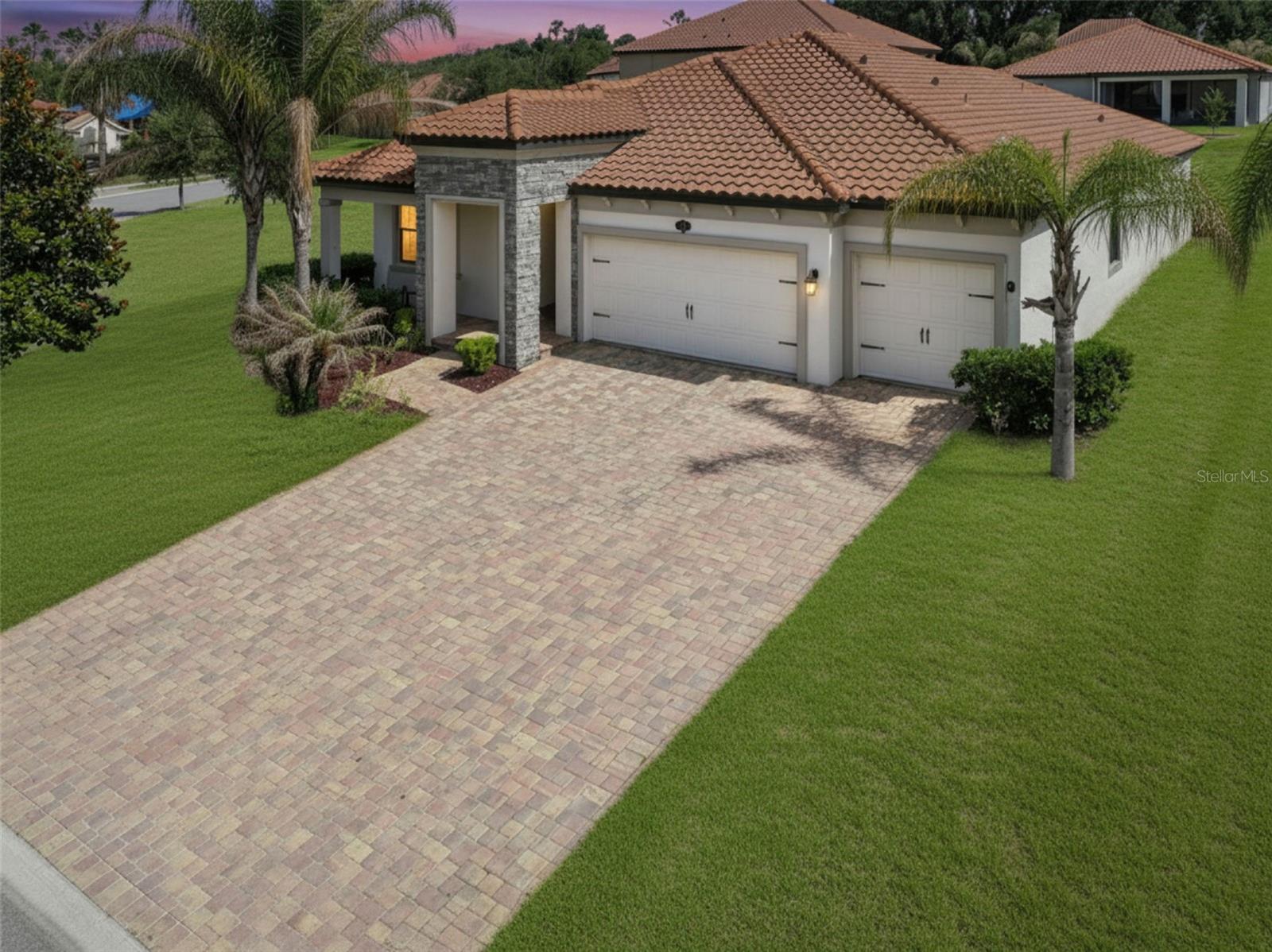 Single Family Residence at 1734 VIA LAGO DR, LAKELAND, photo 4 of 55