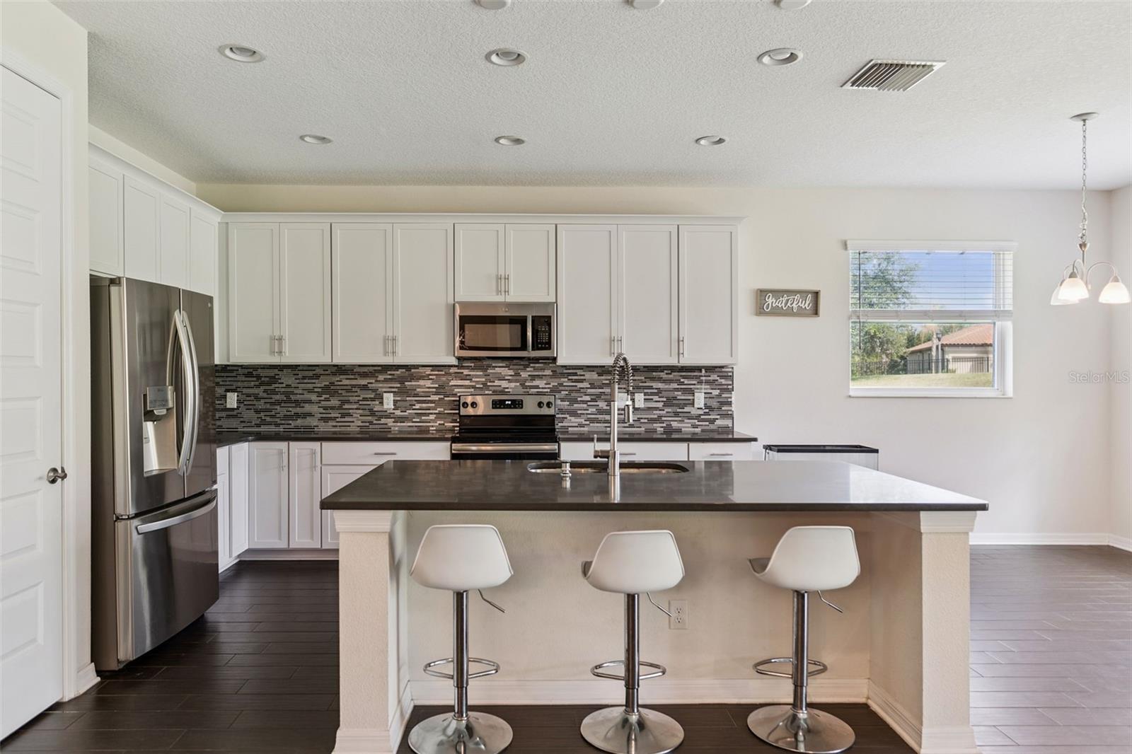 Single Family Residence at 1734 VIA LAGO DR, LAKELAND, photo 9 of 55