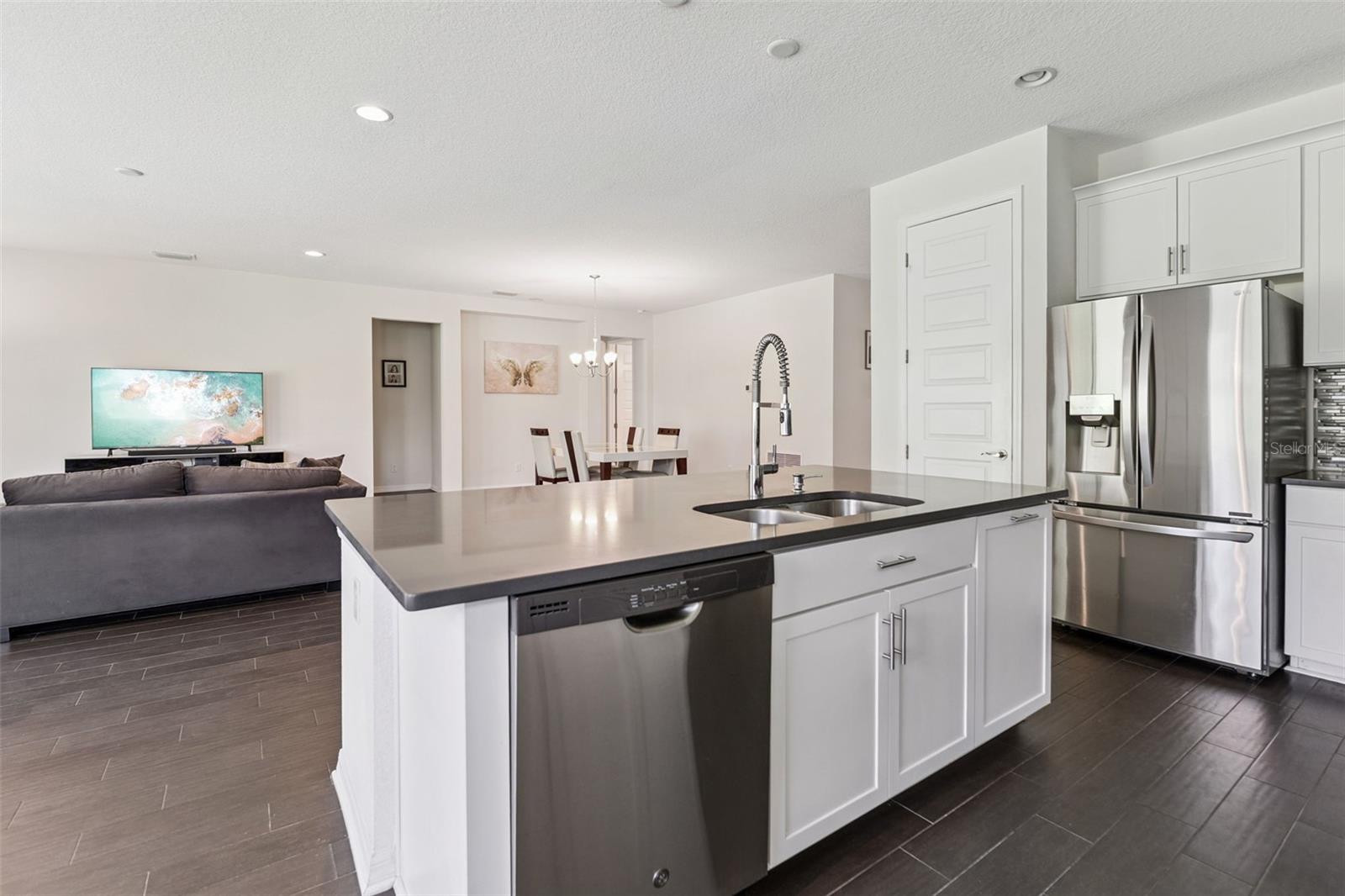 Single Family Residence at 1734 VIA LAGO DR, LAKELAND, photo 13 of 55