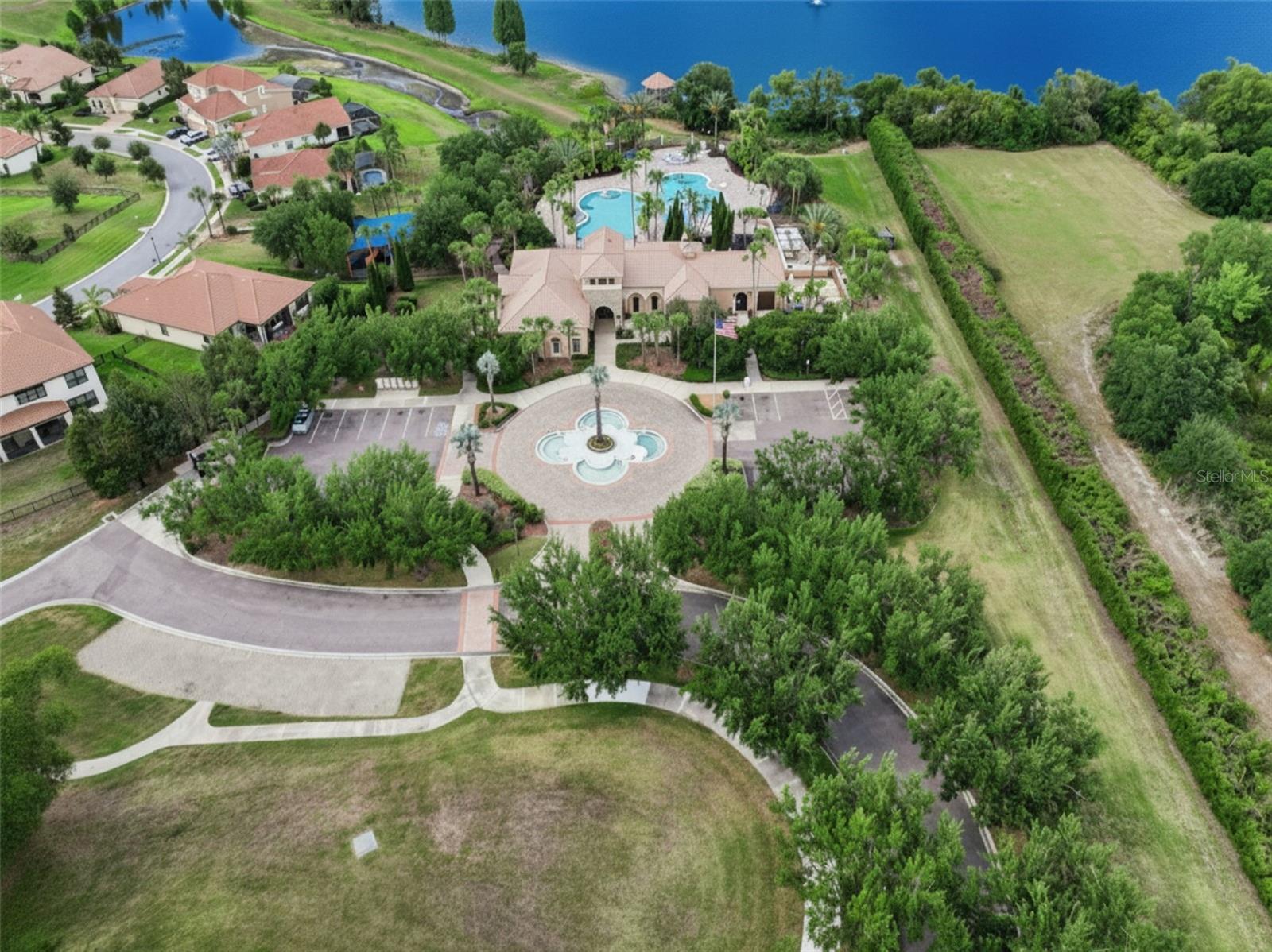 Single Family Residence at 1734 VIA LAGO DR, LAKELAND, photo 47 of 55
