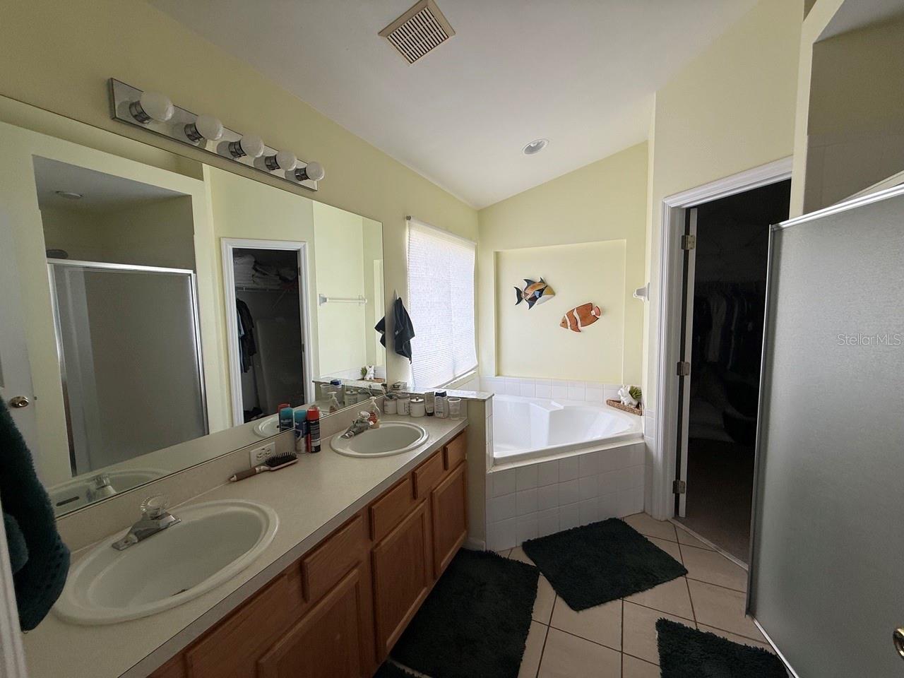 Single Family Residence at 318 LANGHAM DR, DAVENPORT, photo 8 of 20