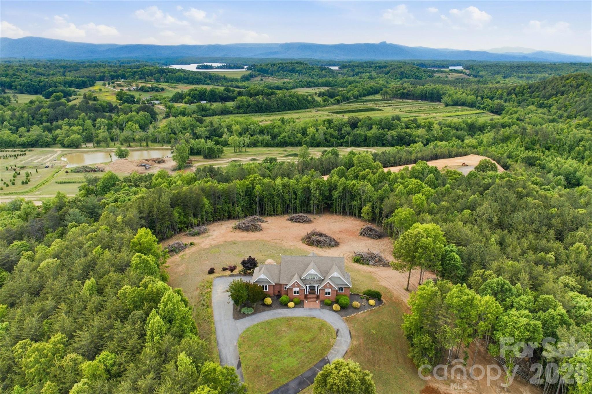 Single Family Residence at 5230 Roy Mcgalliard Avenue, Morganton, photo 13 of 48