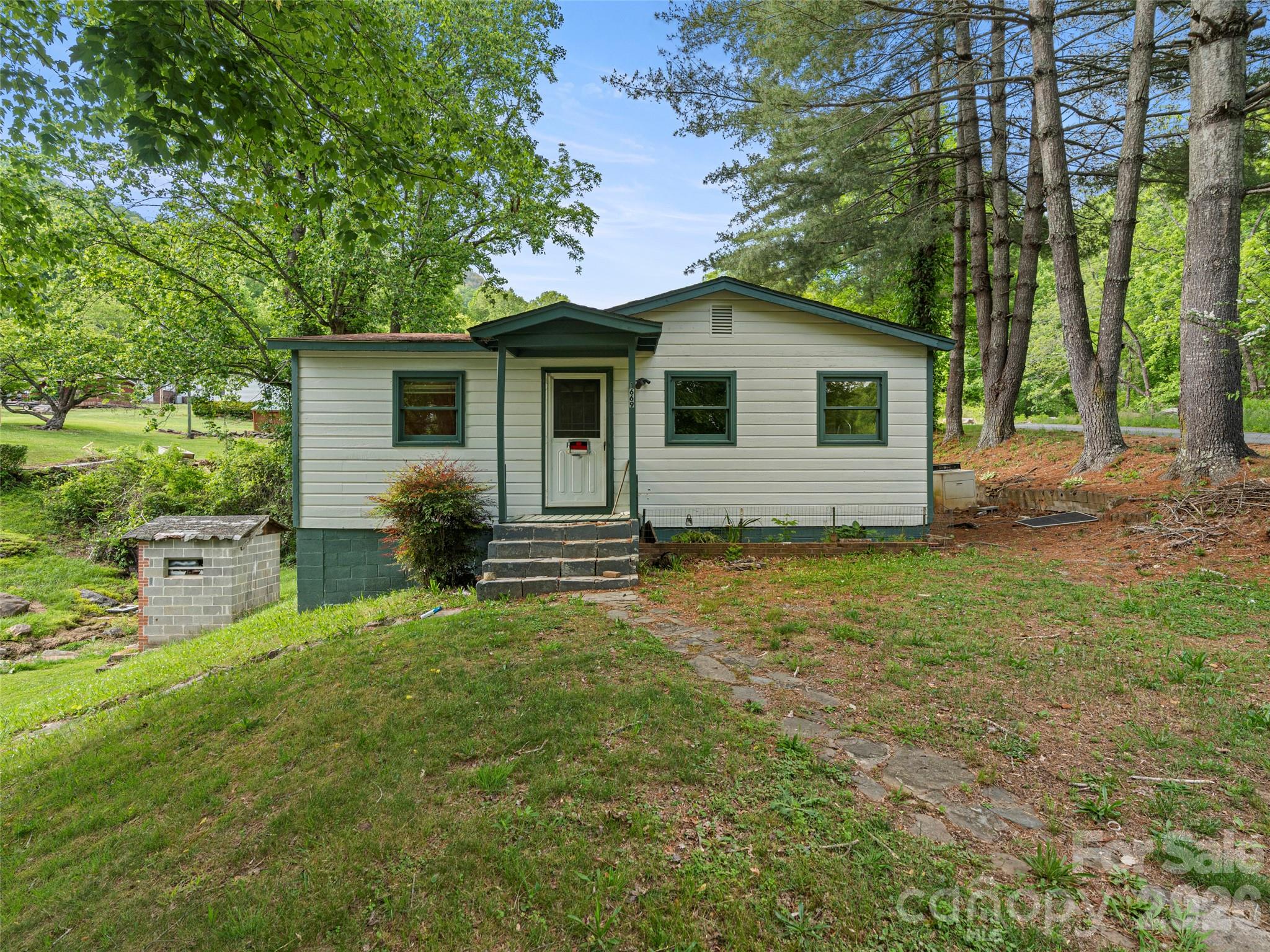 Single Family Residence at 1669 Fisher Creek Road, Sylva, photo 22 of 25
