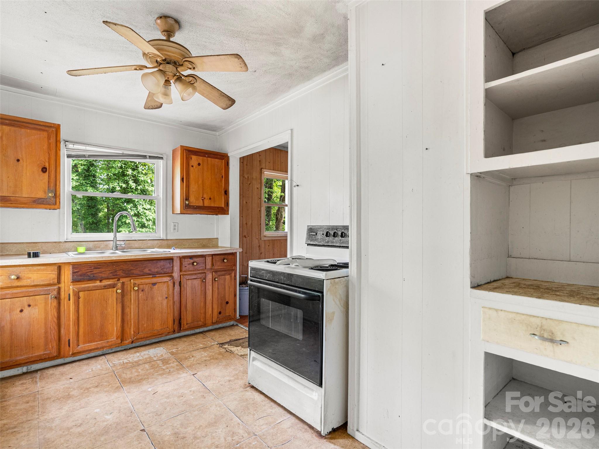 Single Family Residence at 1669 Fisher Creek Road, Sylva, photo 7 of 25