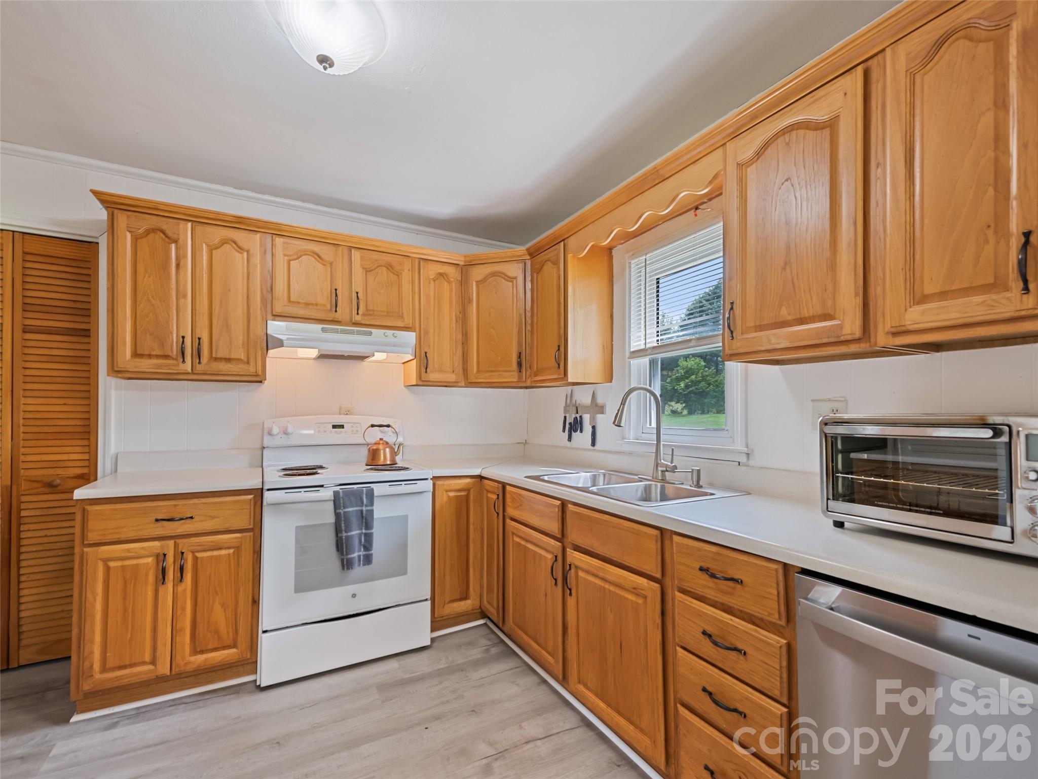 Single Family Residence at 48 Medford Avenue, Waynesville, photo 6 of 17