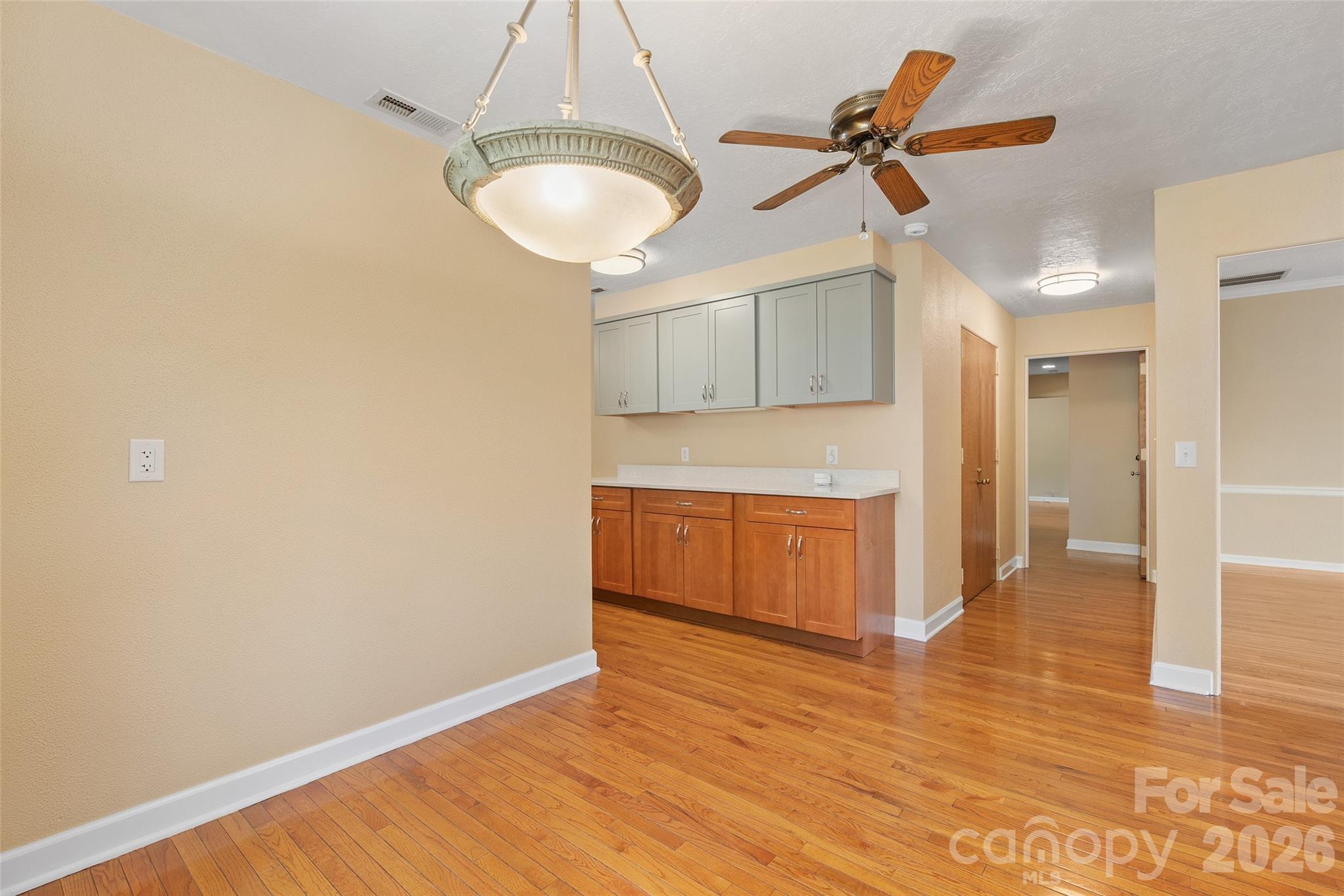 Breakfast area - 142 Country Club Drive, Waynesville