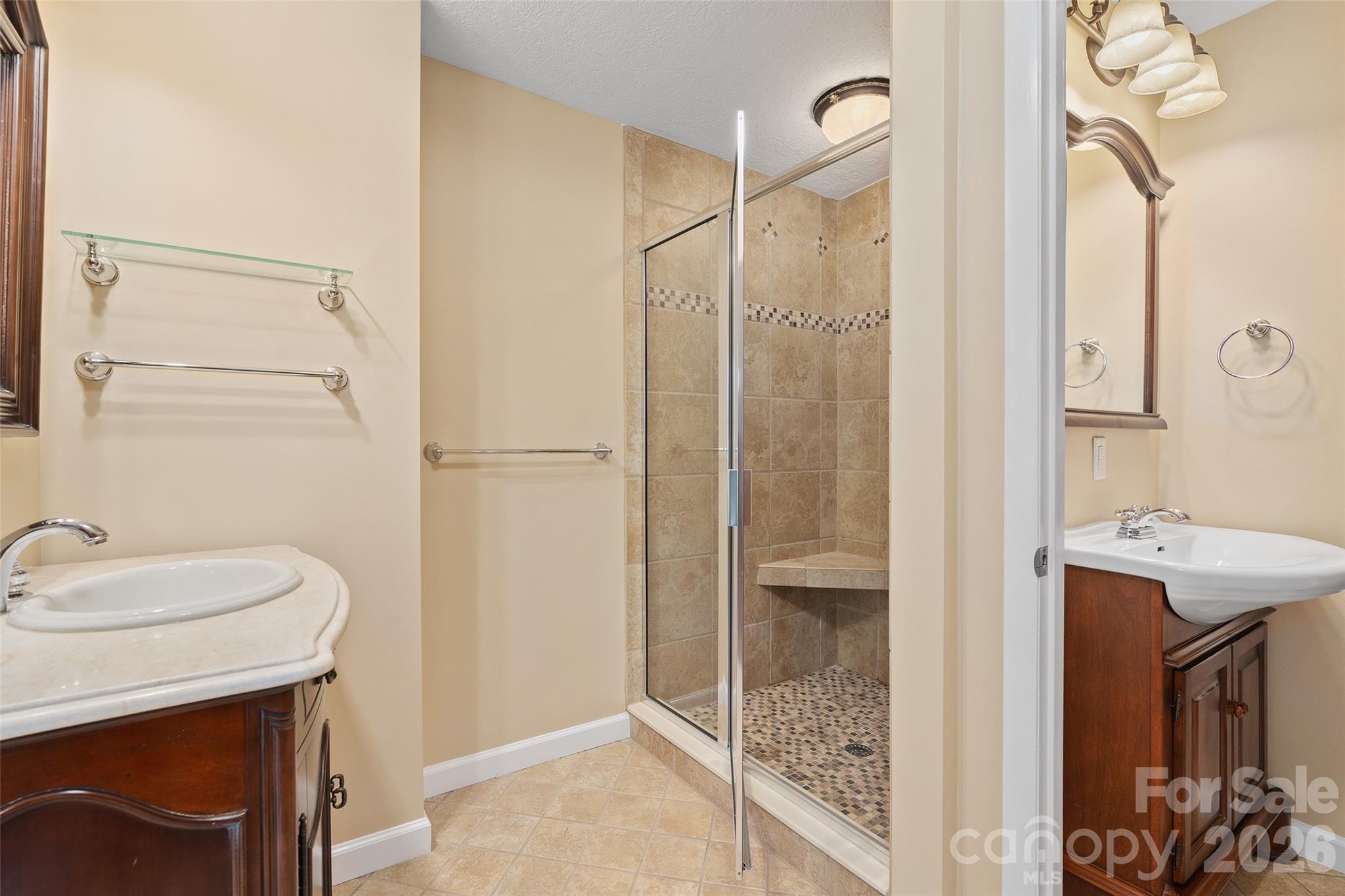 Suite 2 bath - 142 Country Club Drive, Waynesville