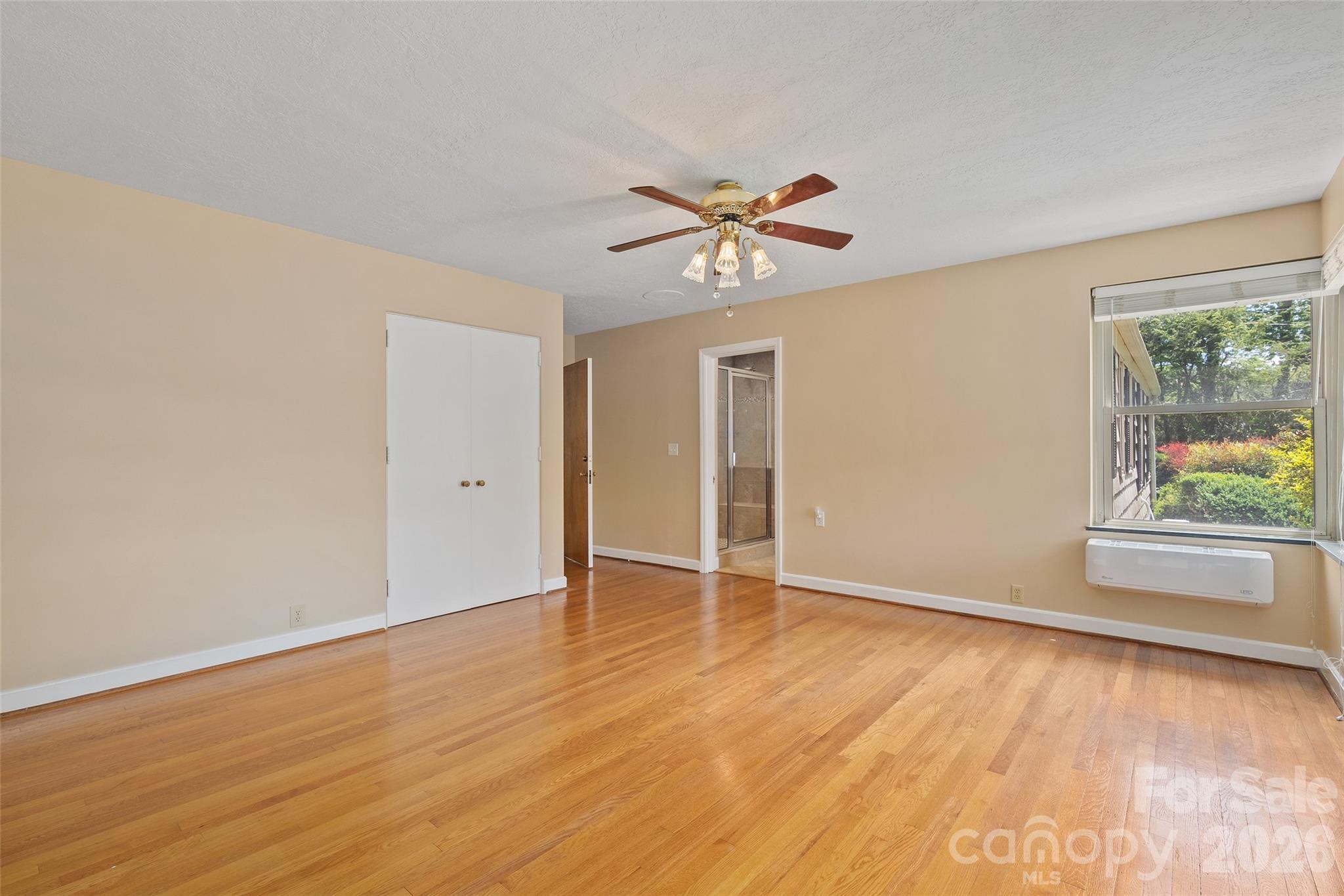 Suite 5 - 142 Country Club Drive, Waynesville