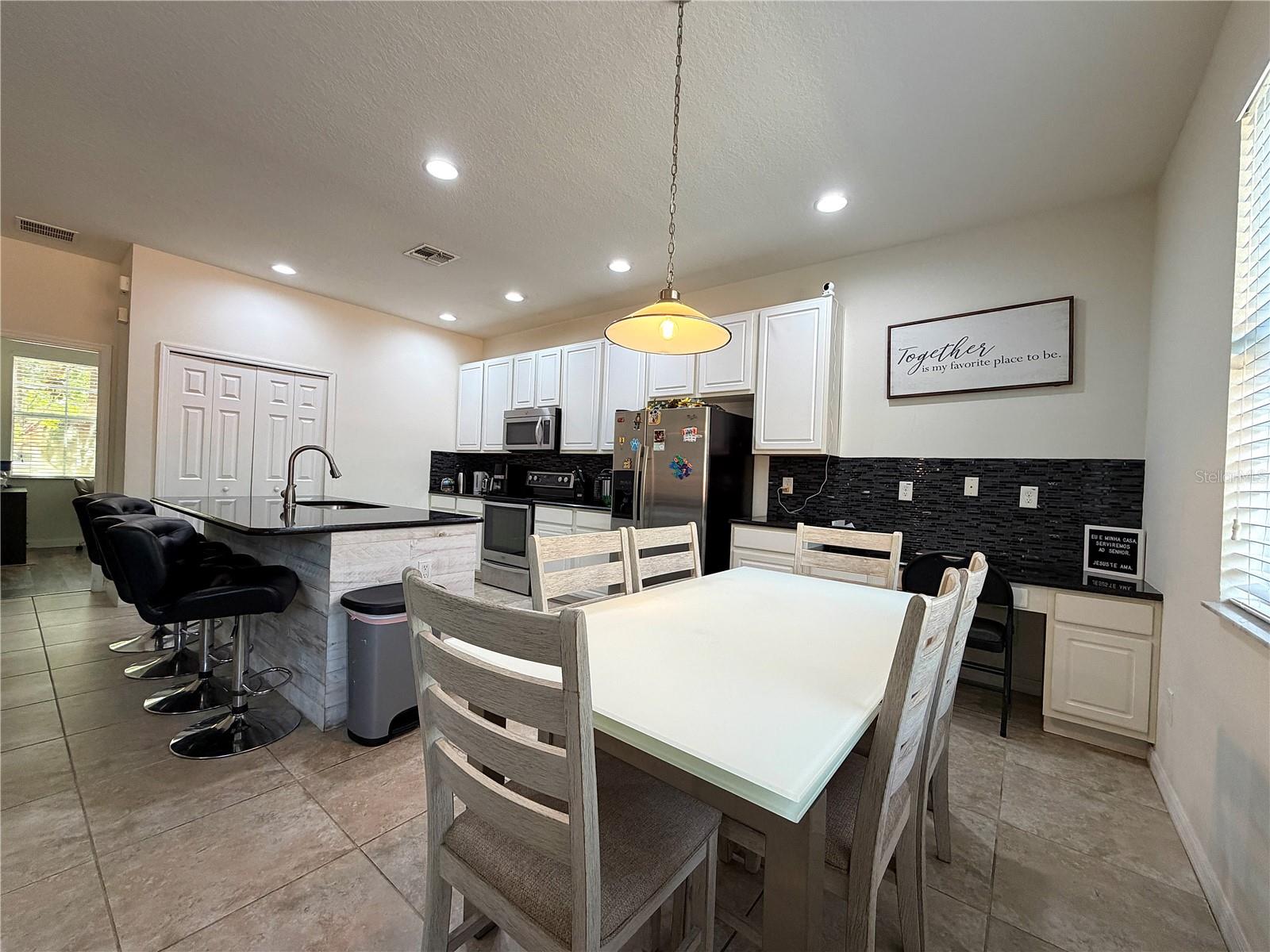 Townhouse at 720 LAS FUENTES DR, KISSIMMEE, photo 9 of 54