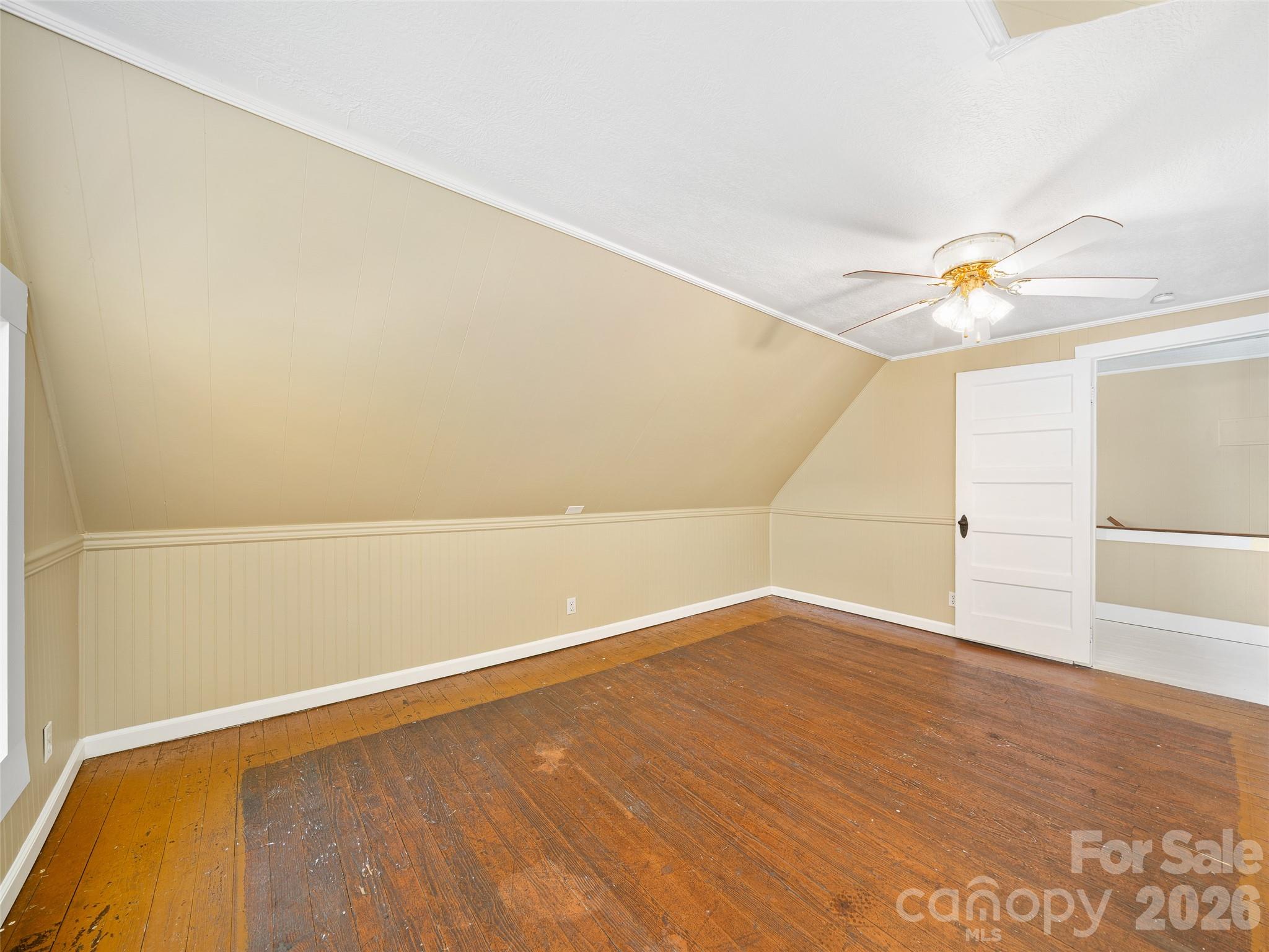 Single Family Residence at 118 Robertson Street, Burnsville, photo 26 of 48