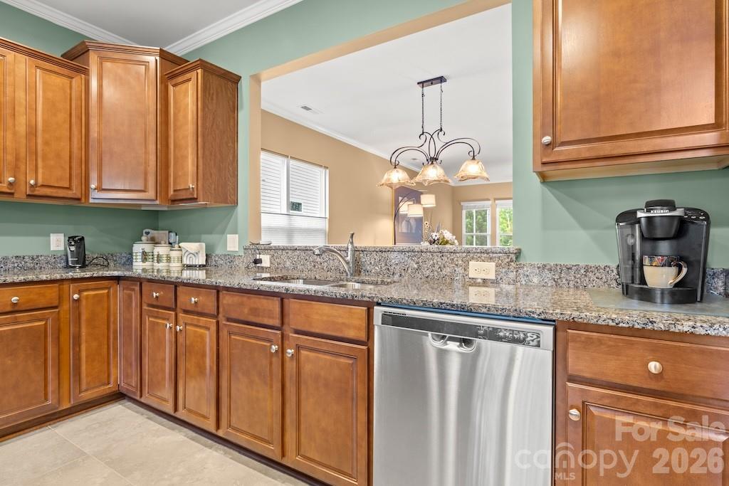 Single Family Residence at 7020 Kitty Hawk Lane, Fort Mill, photo 6 of 42